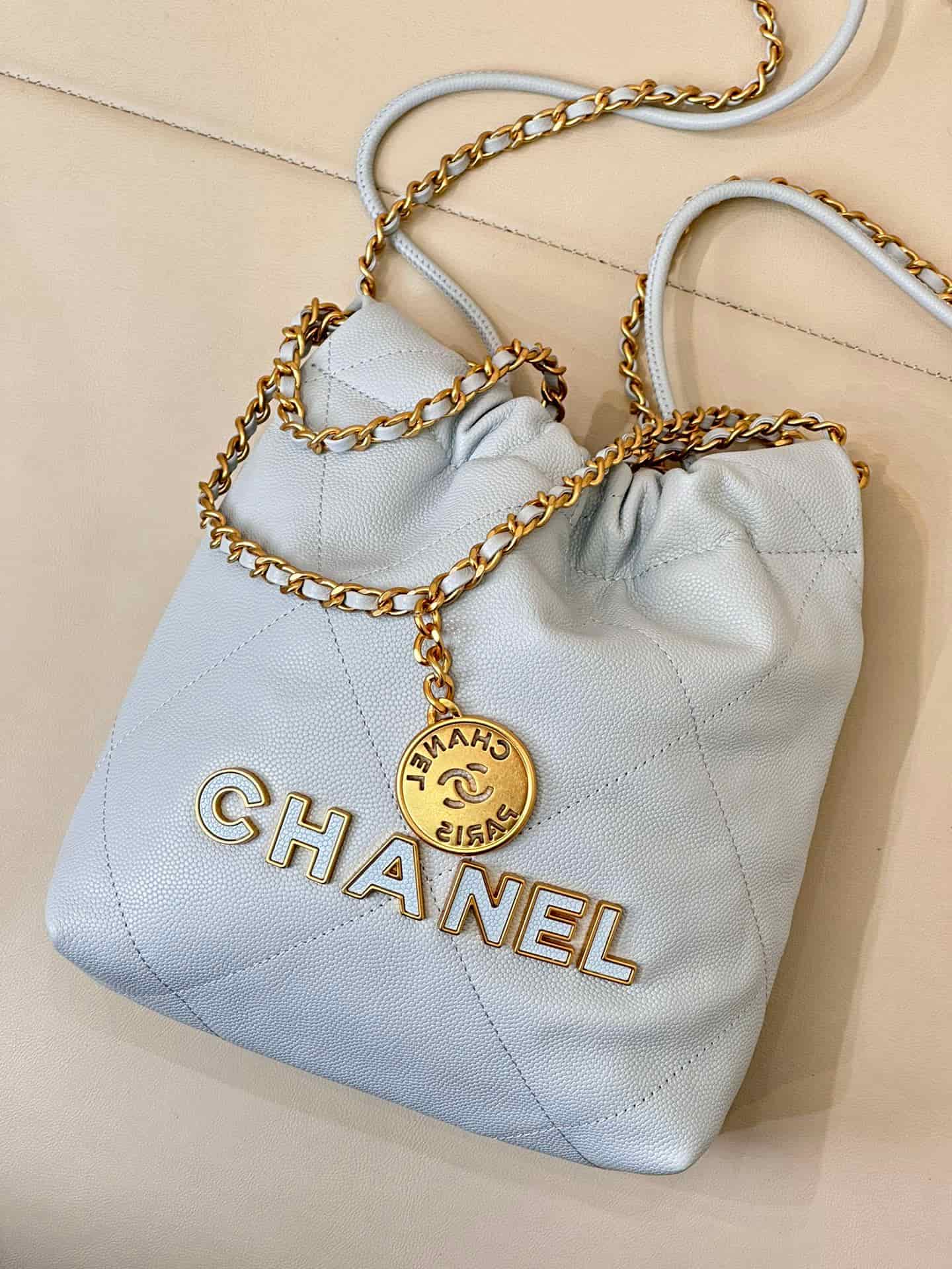 Chanel 22 MINI HANDBAG Shiny Calfskin Light Blue & Gold-Tone Metal AS3980 TOP