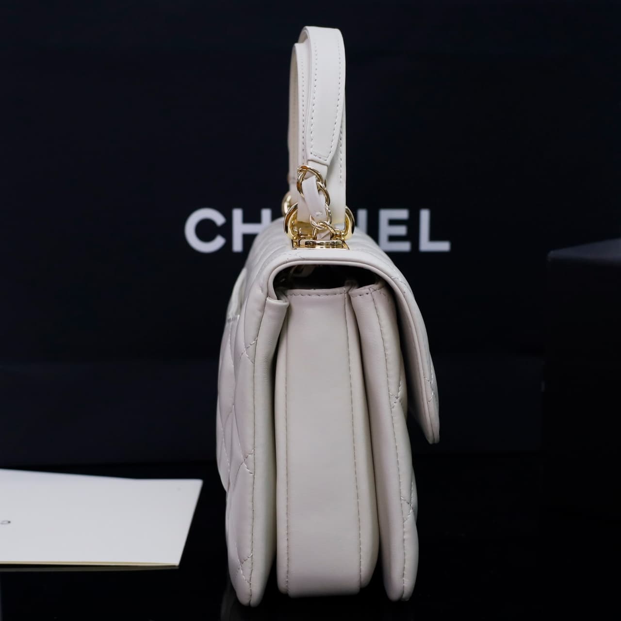 SMALL FLAP BAG WITH TOP HANDLE Lambskin Gold Metal White A