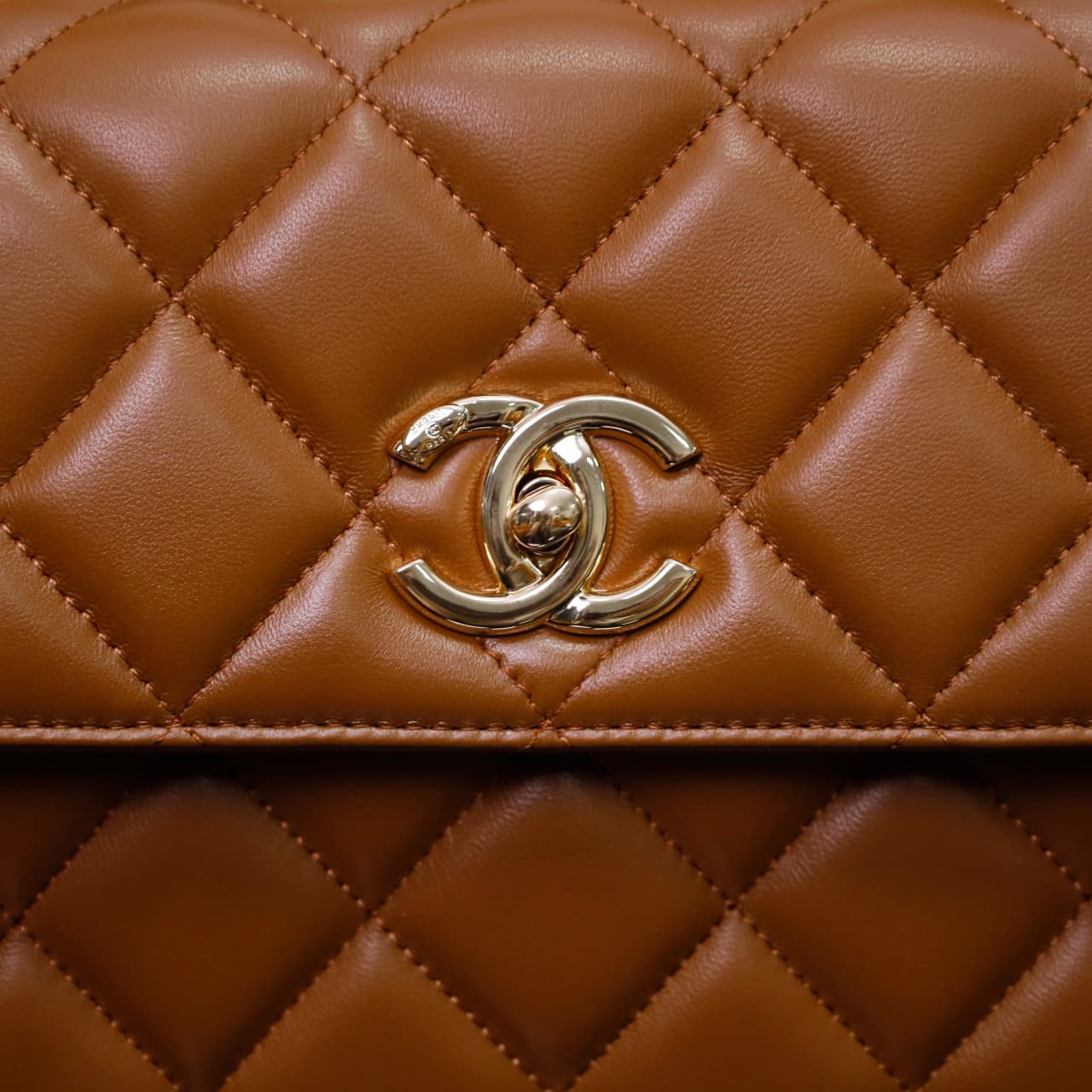 SMALL FLAP BAG WITH TOP HANDLE Lambskin Gold Metal Tan A