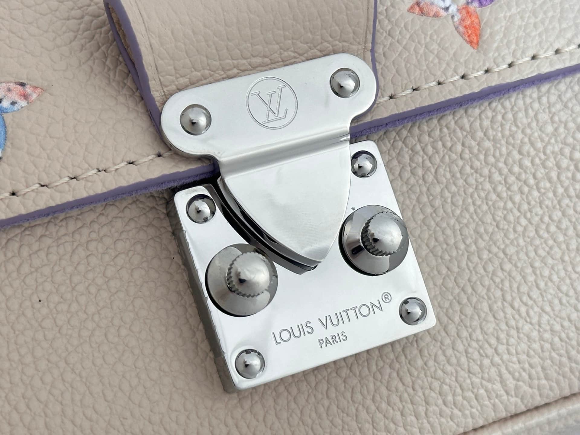Louis Vuitton Pochette Métis Soft PM Link Quartz Embossed cowhide leather M2A332 High