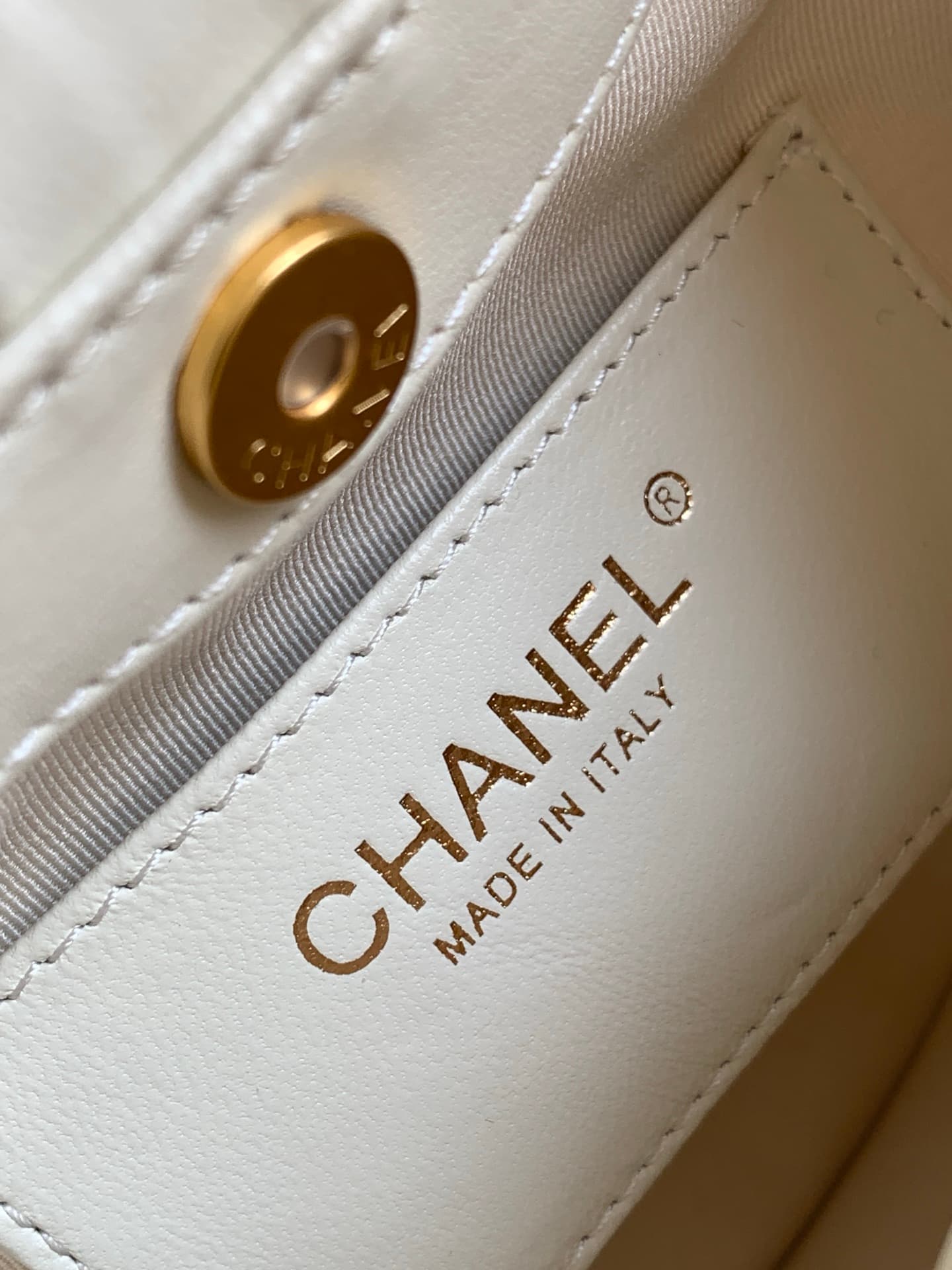Chanel Small Hobo Bag Lambskin-Shell Effect Plexi & Gold-Tone Metal White AS6022 High