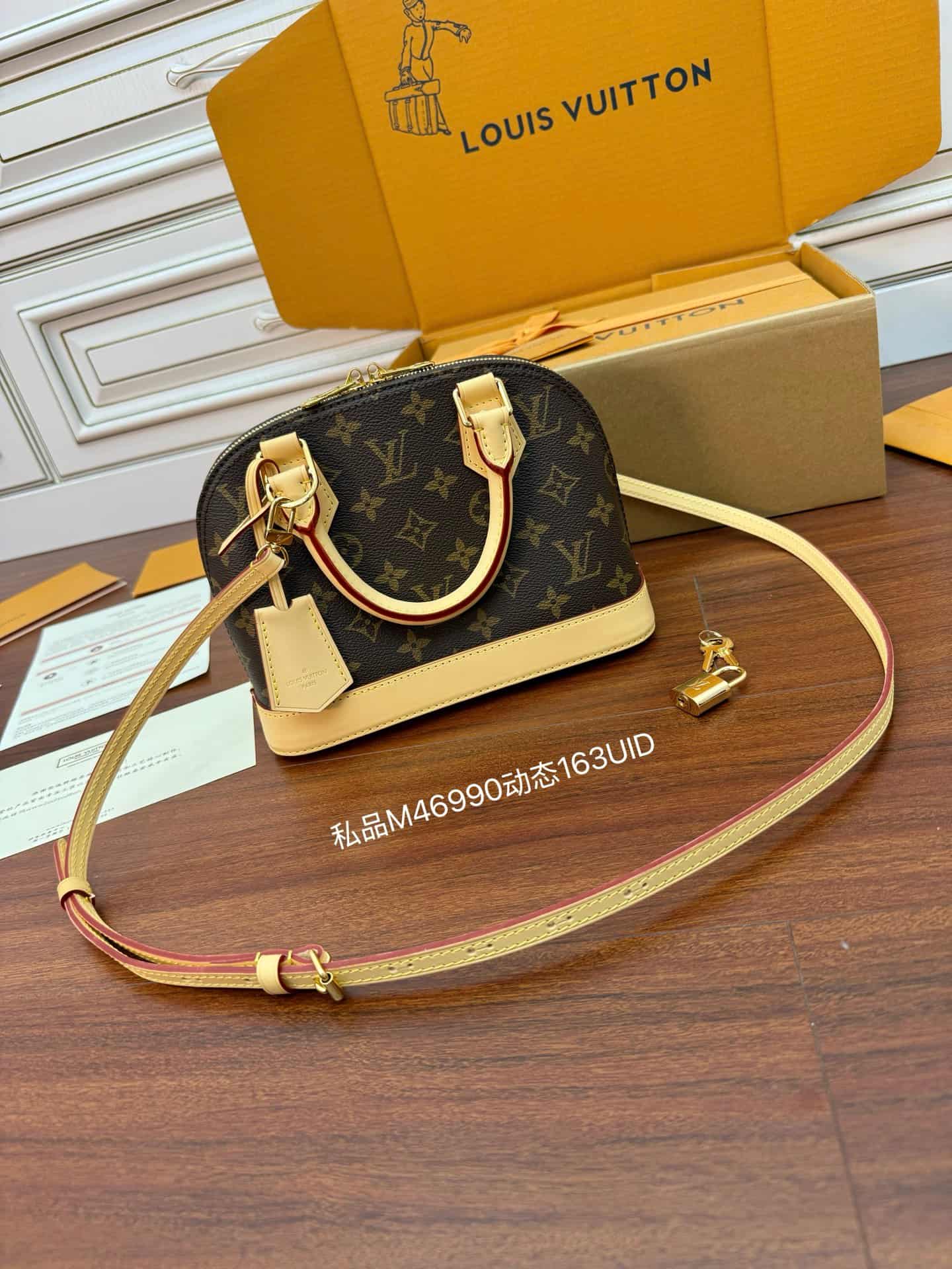 Louis Vuitton Alma BB Monogram coated canvas M46990 TOP