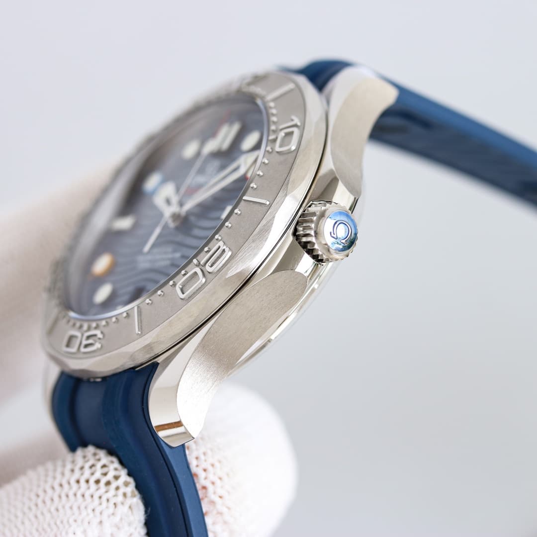 Omega Seamaster Diver 300M Watch TOP