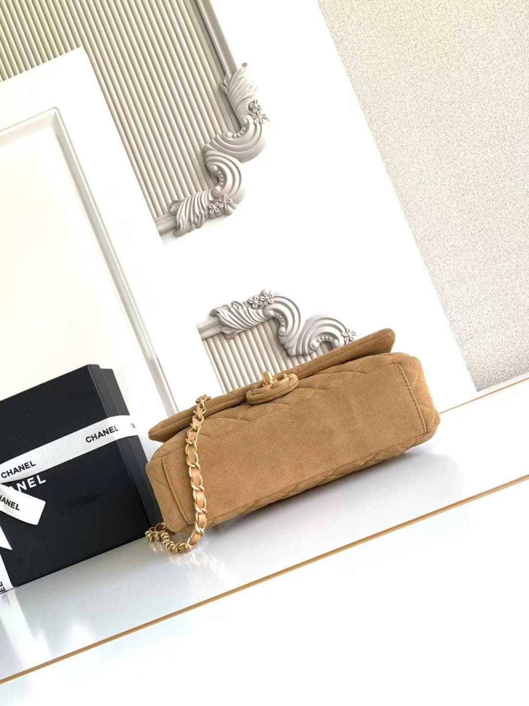 Chanel Classic Flap bag in Brown Suede & Gold-Tone Metal AS5987 A