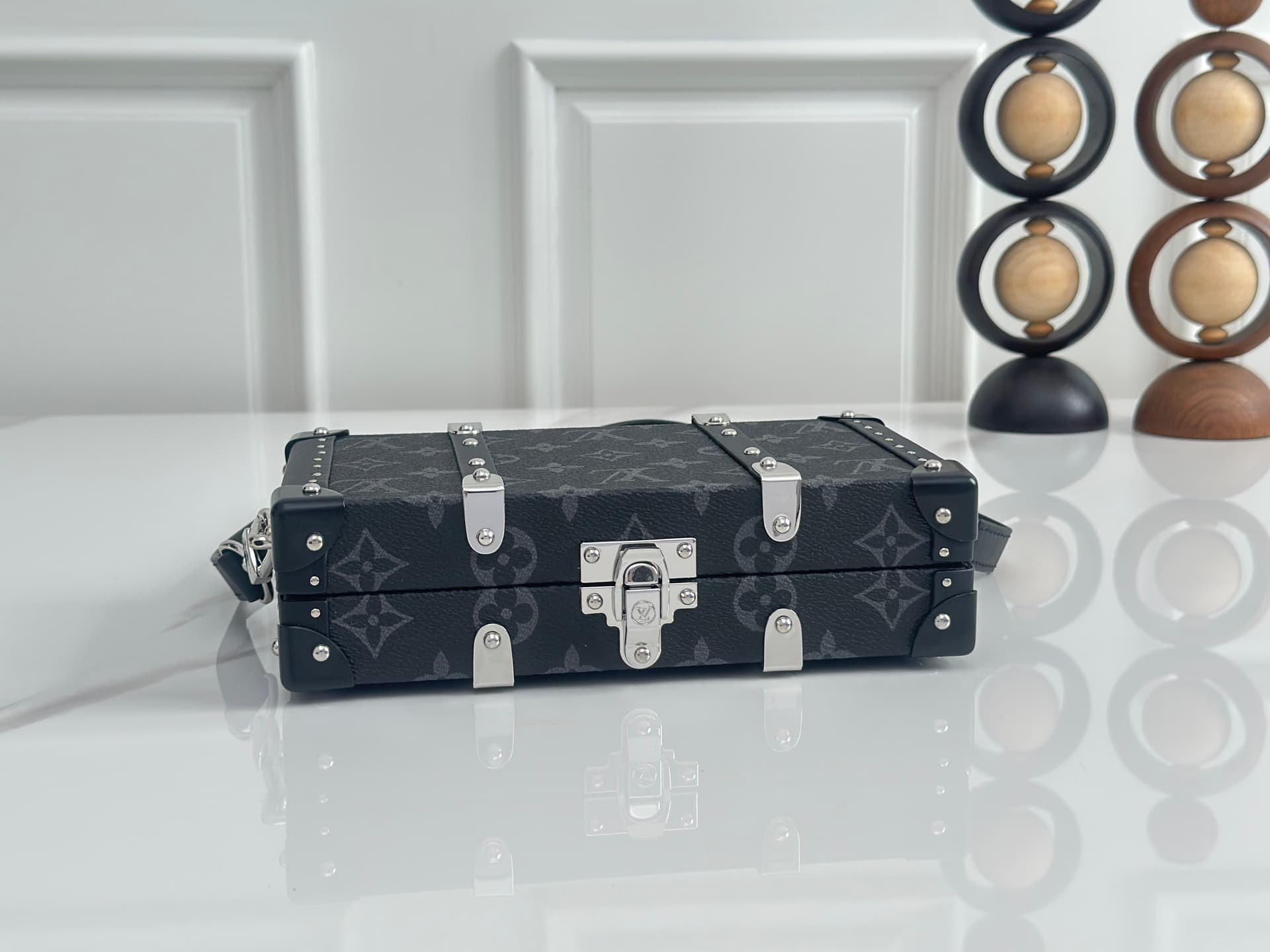 Louis Vuitton Neo Wallet Trunk Monogram Eclipse coated canvas M20954 High