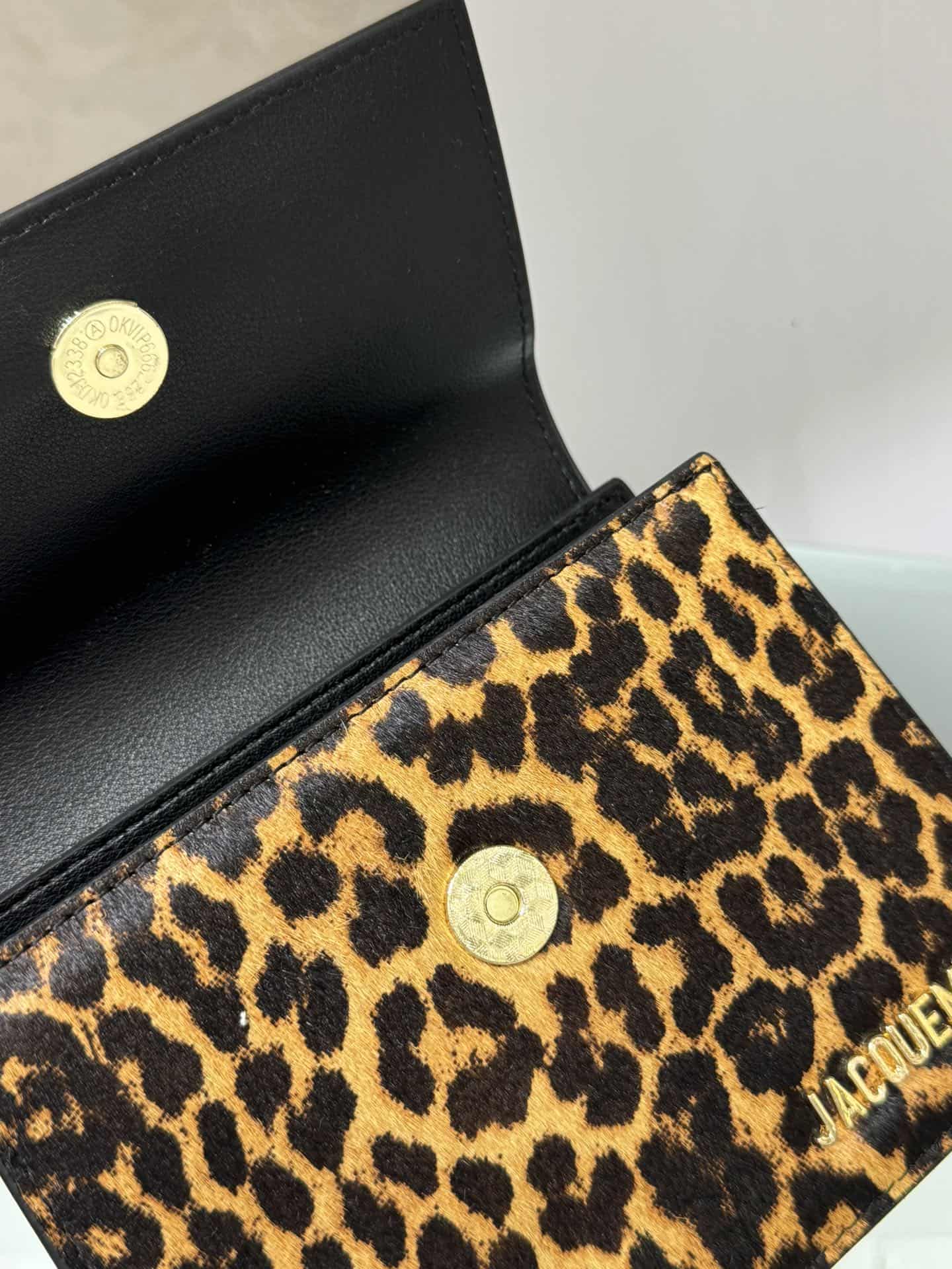 Jacquemus Le Medium Chiquito Bag High