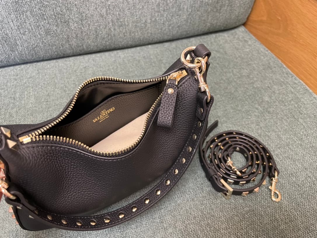 Valentino Garavani Rockstud Hobo bag in grainy black calfskin high