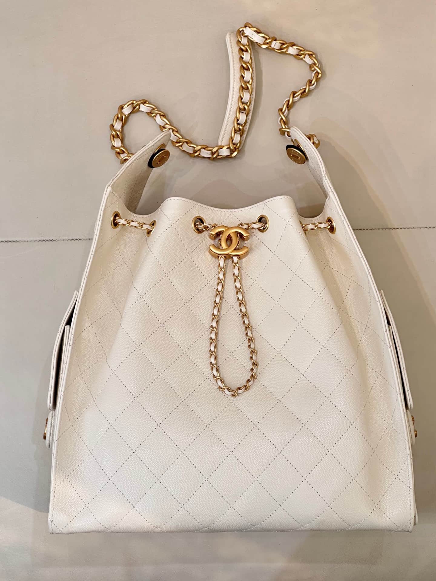 Chanel 25 Medium Hobo handbag AS5311 Grained Calfskin & Gold-tone Metal Cream TOP