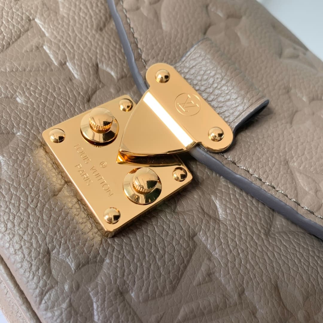 Louis Vuitton Pochette Metis East West Monogram Empreinte Leather M25910 Smoke High