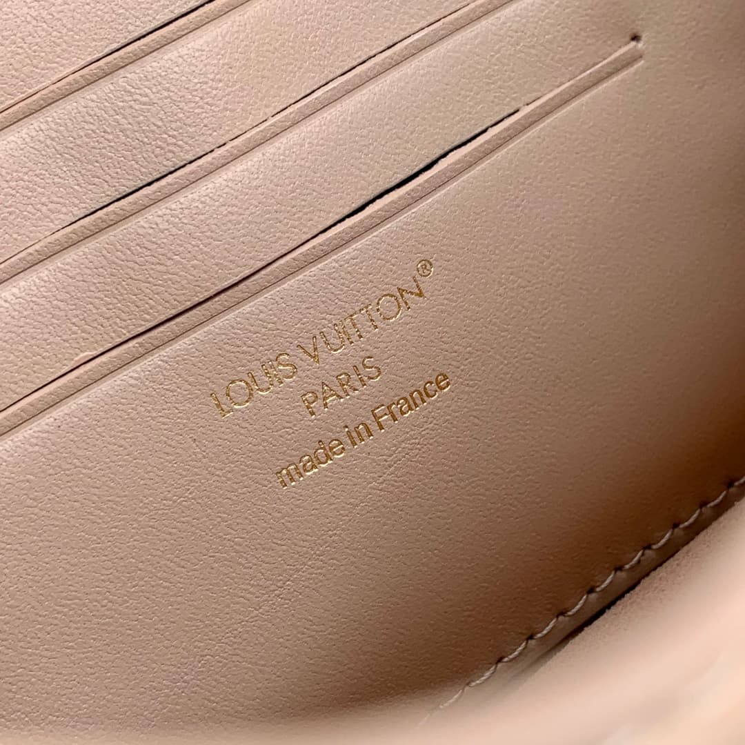 Louis Vuitton Wallet On Chain LV Bloom Macchiato Cream Calfskin leather M14581 High