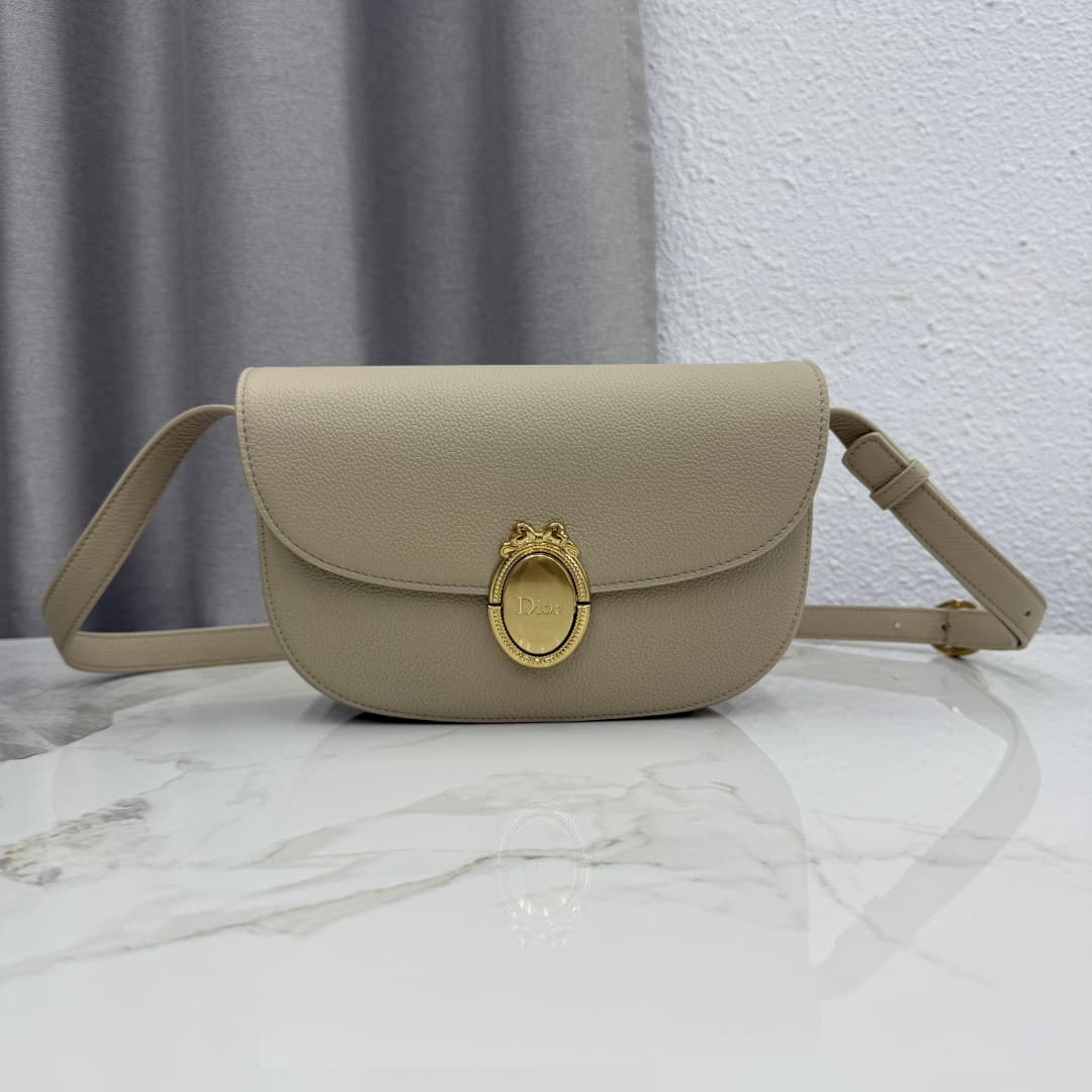 Dior Médaillon Flap Bag Camel Beige Grained Calfskin M3920 High