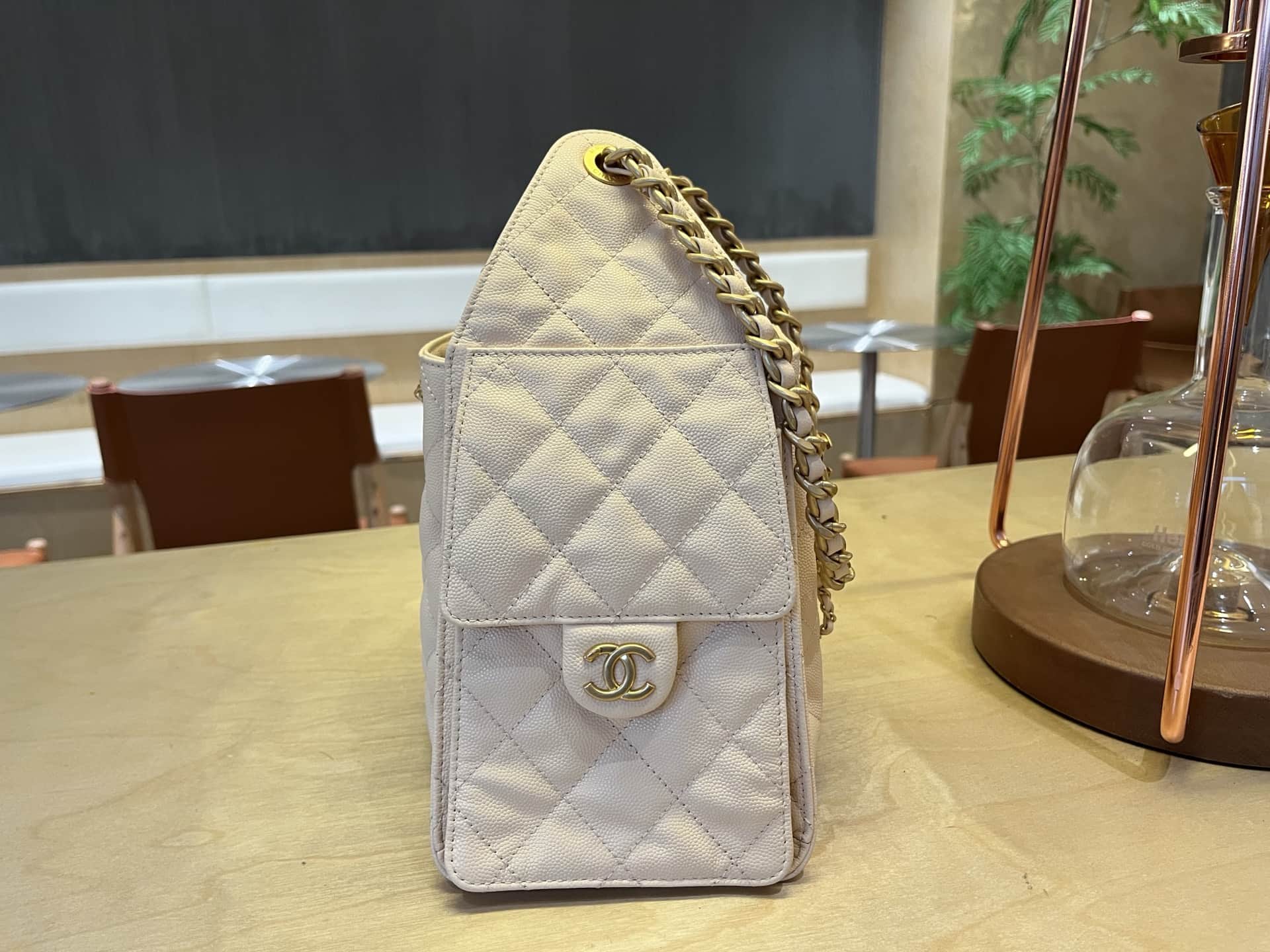 Chanel 25 Small Hobo handbag AS5293 Grained Calfskin & Gold-tone Metal Cream A