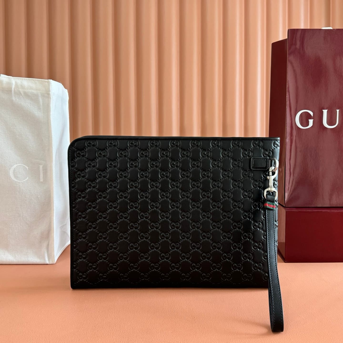 Gucci GG Emblem medium pouch Black embossed GG leather ‎850223 High