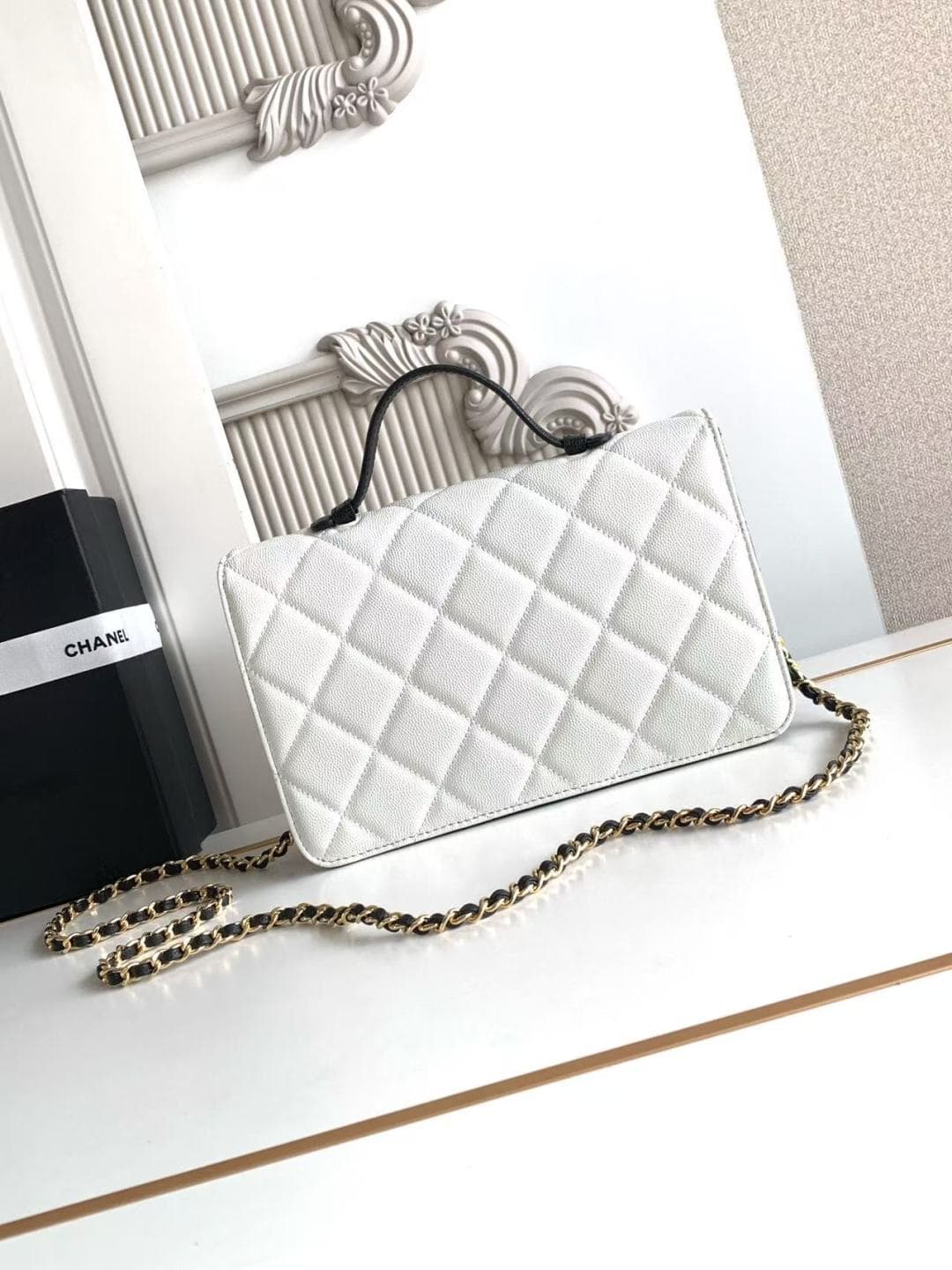 Chanel Wallet on chain Grained Calfskin & Gold-Tone Metal White AS6554 A