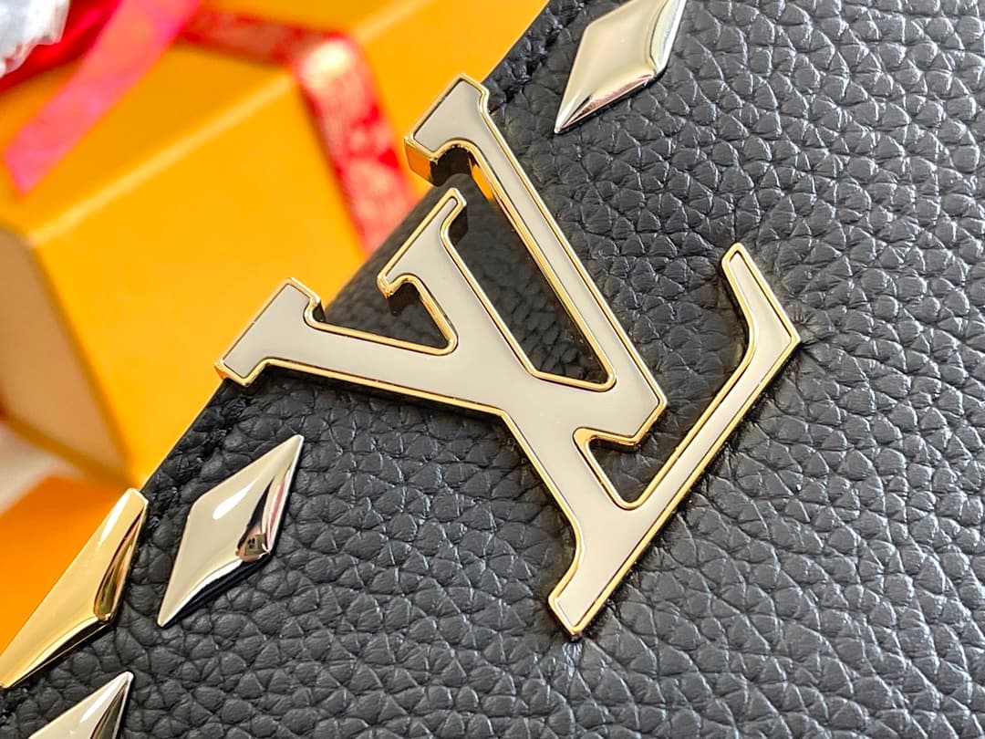 Louis Vuitton Capucines MM Taurillon leather M12135 Black TOP