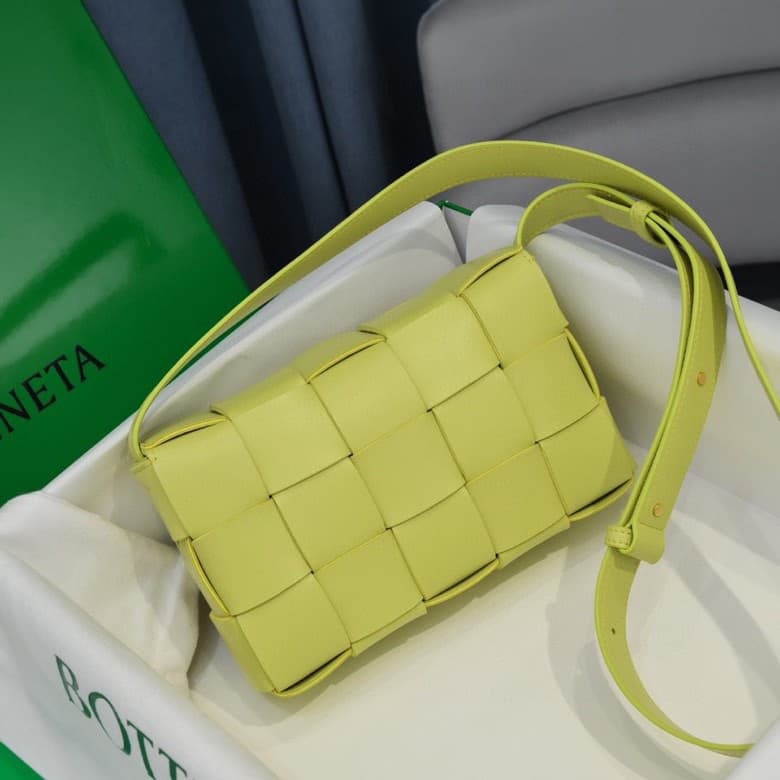 BV CASSETTE BAG Lambskin High