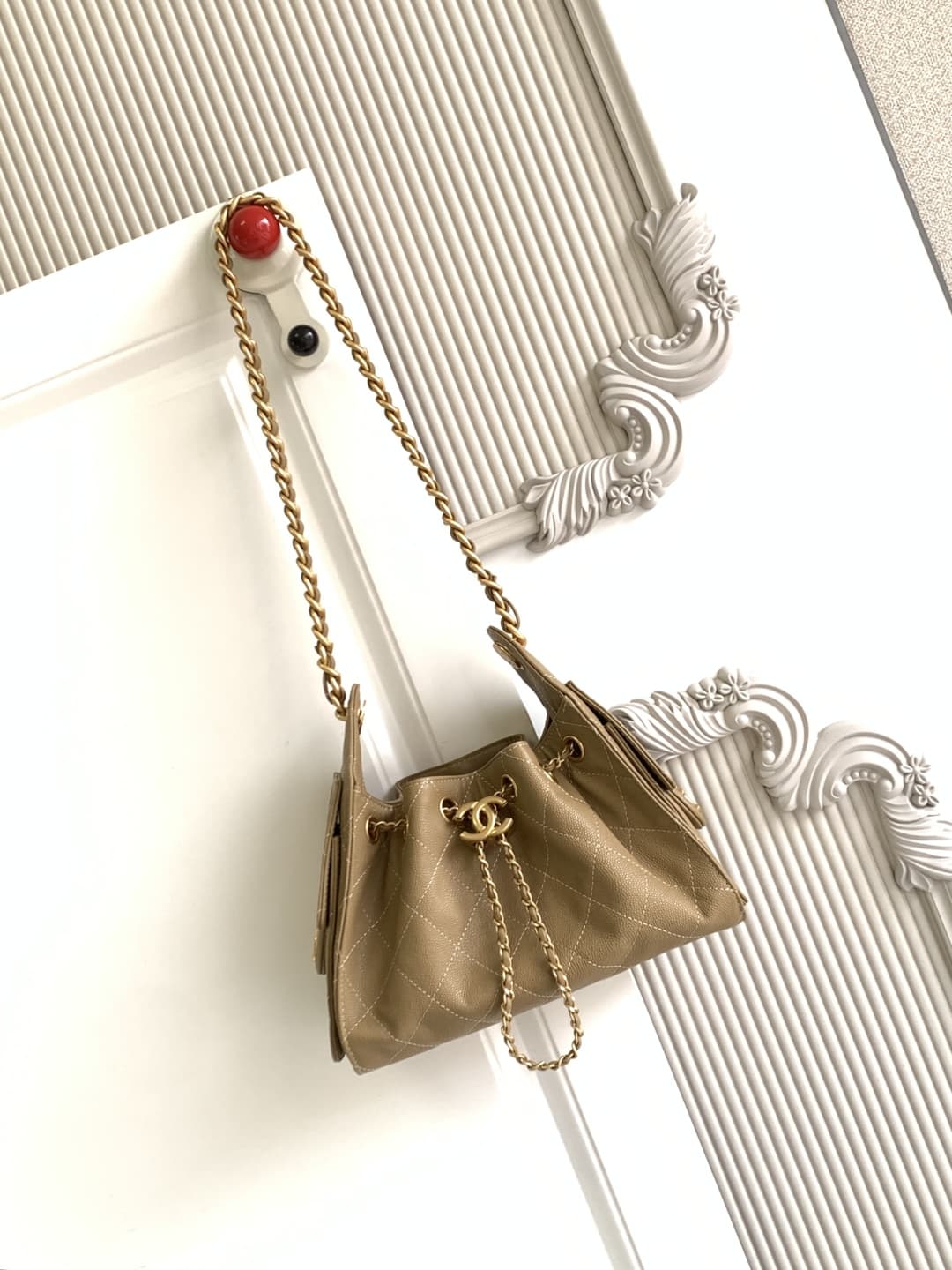 Chanel 25 Mini Hobo handbag AS5631 Grained calfskin & gold-tone metal Beige A