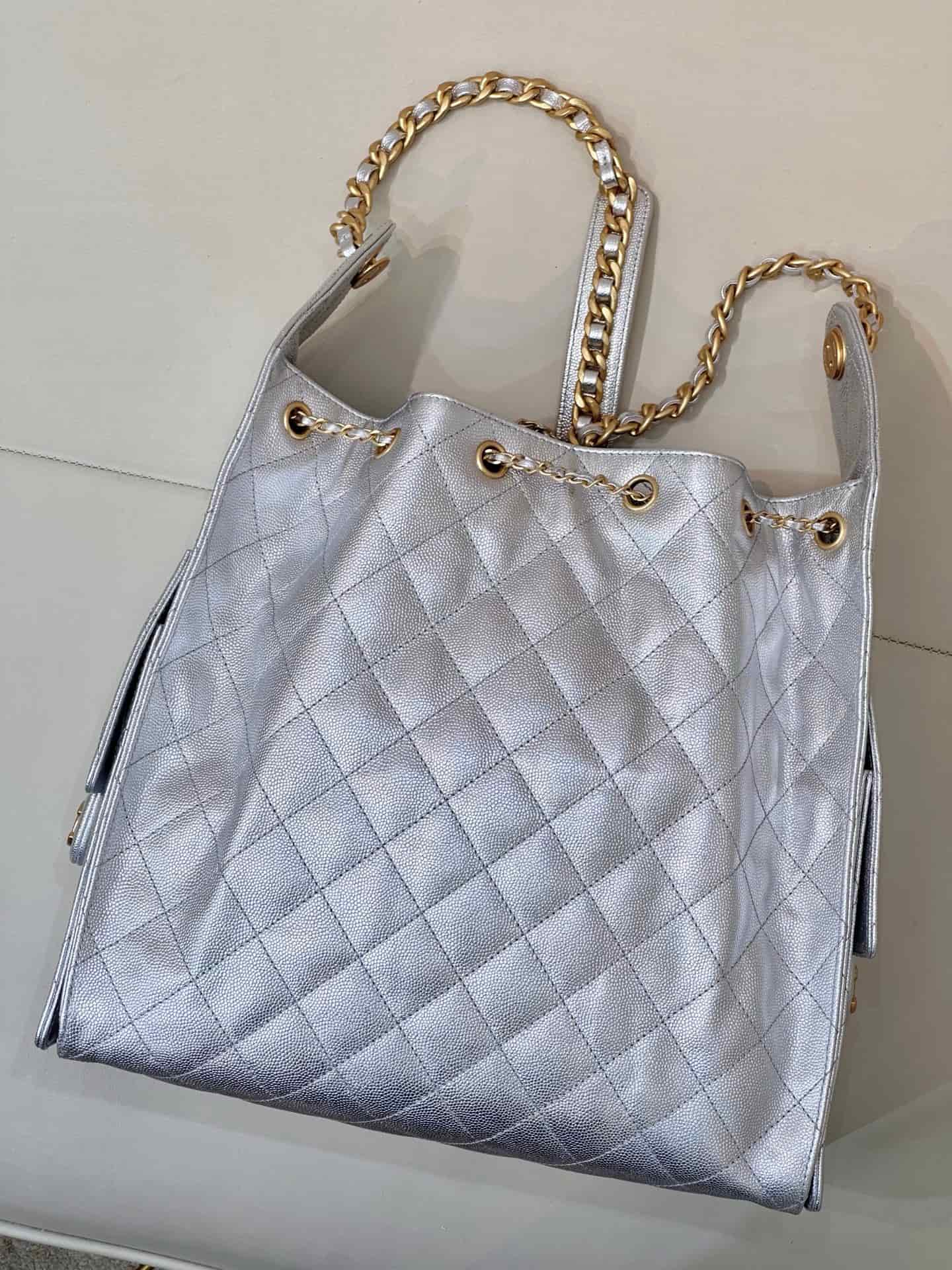 Chanel 25 Medium Hobo handbag AS5311 Grained Calfskin & Gold-tone Metal Silver TOP