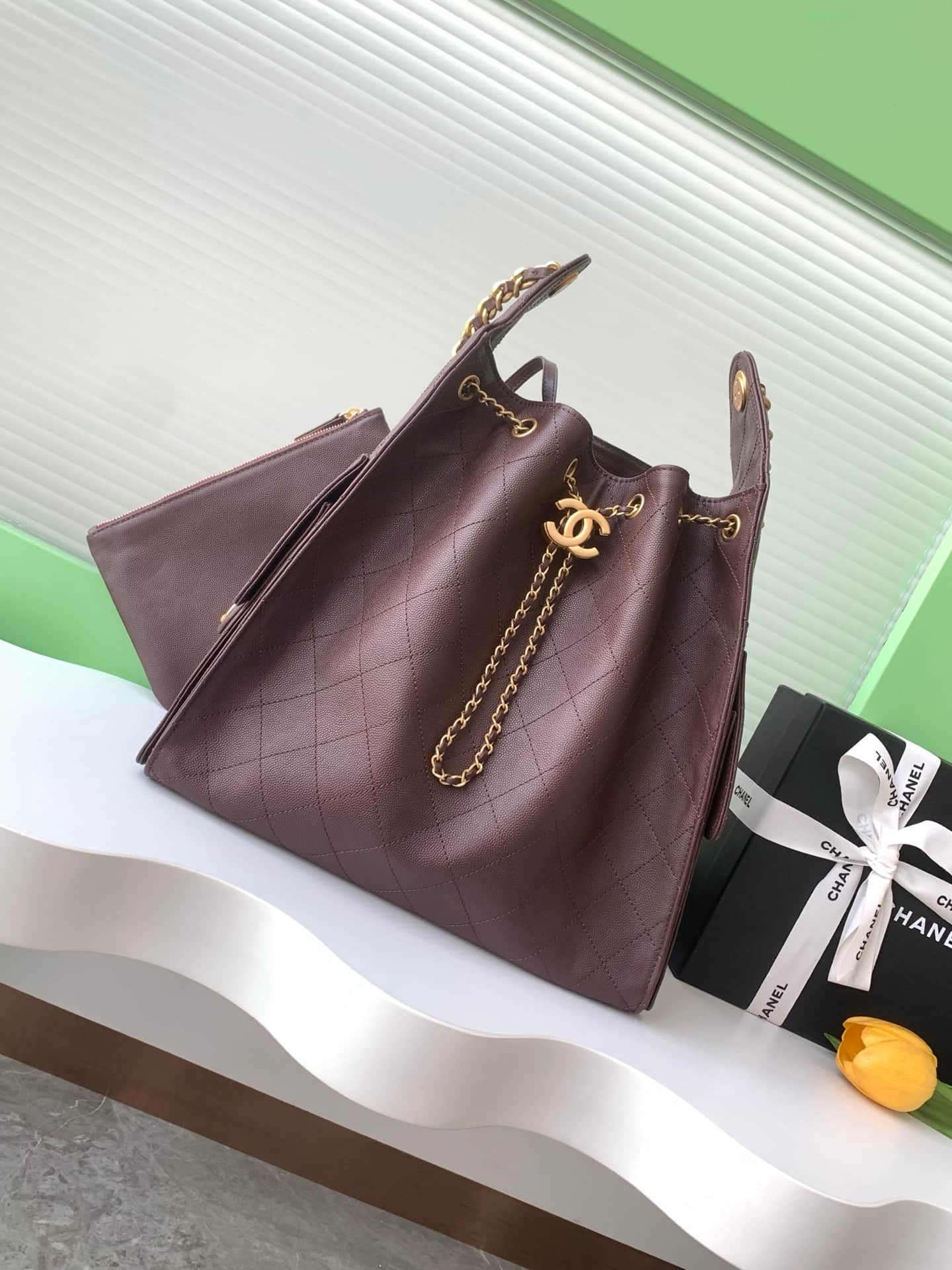 Chanel 25 Medium Hobo Medium handbag AS5311 Grained Calfskin & Gold-tone Metal Burgundy A