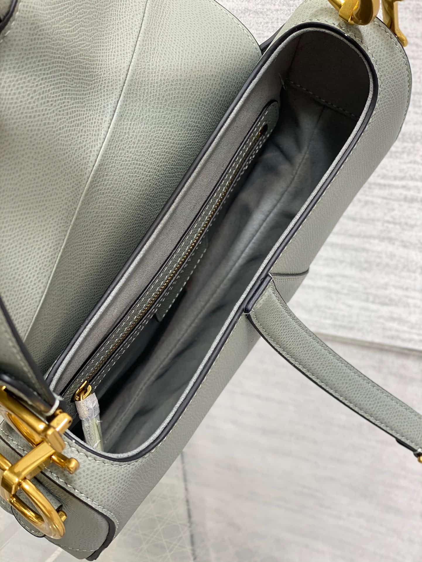 SADDLE BAG Grained Calfskin Grey High