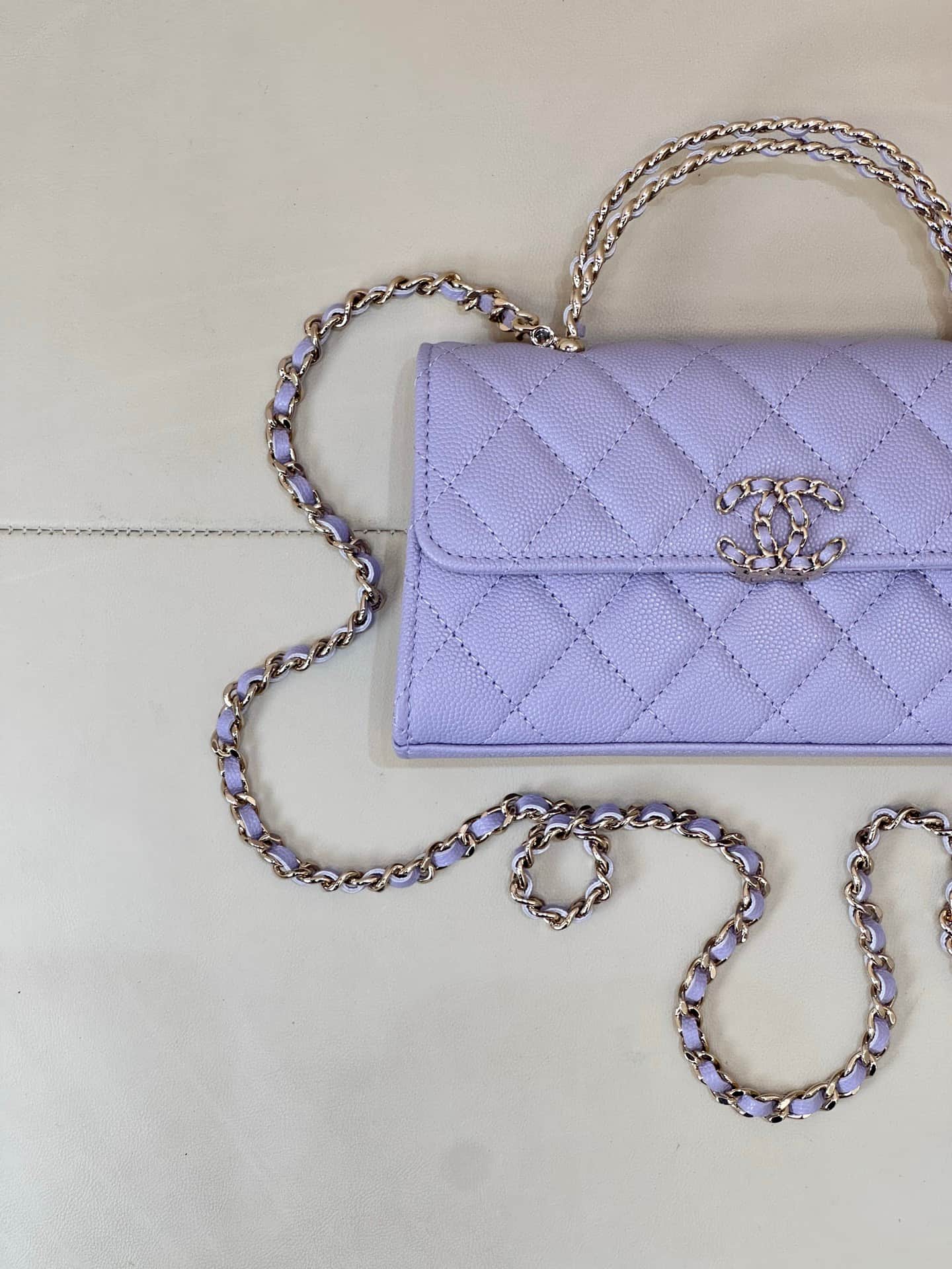 Chanel Clutch with chain Grained Calfskin&Gold-Tone Metal Purple AP3238 TOP