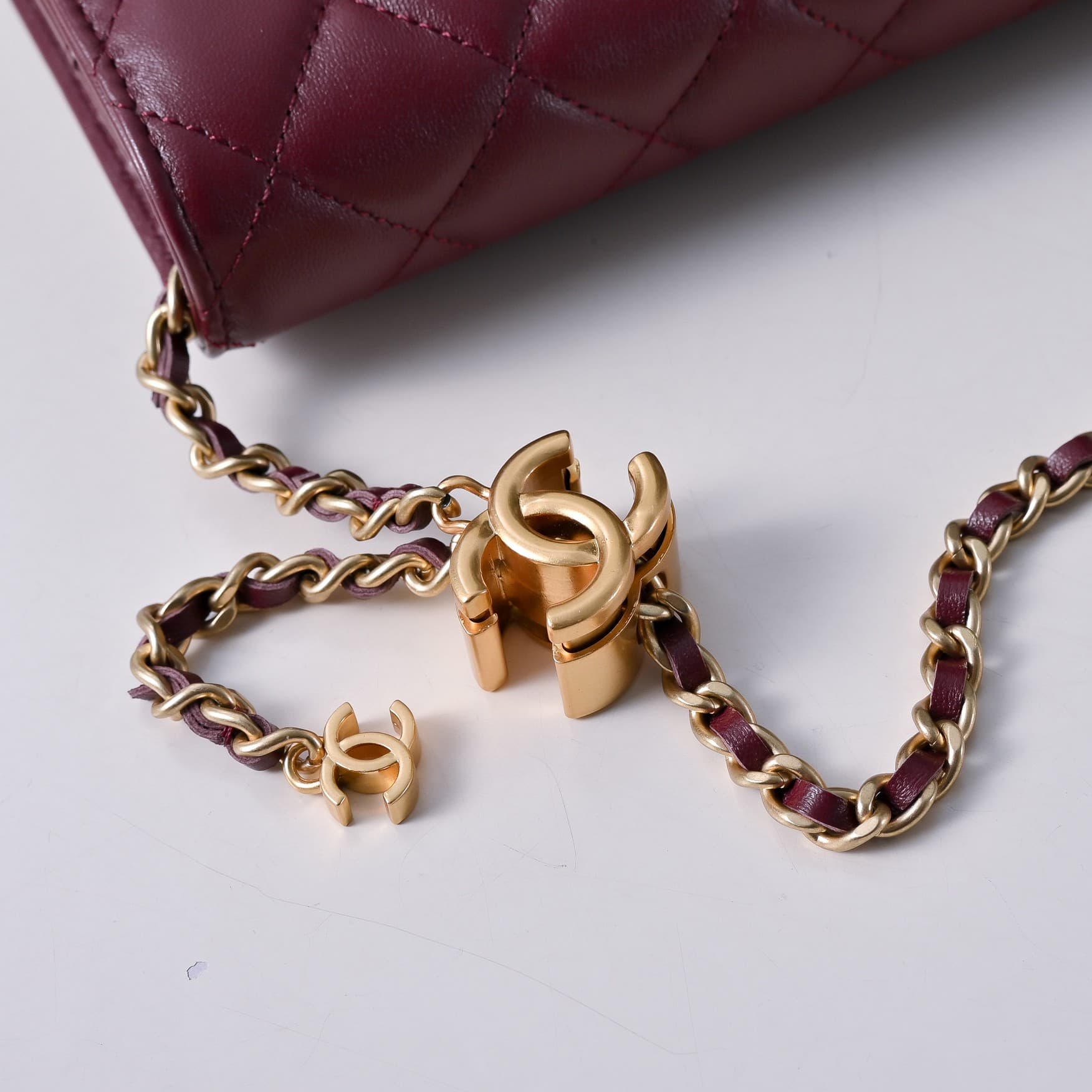Chanel Wallet on Chain Quilted Leather  & Gold-Tone Metal Claret AP3938 High