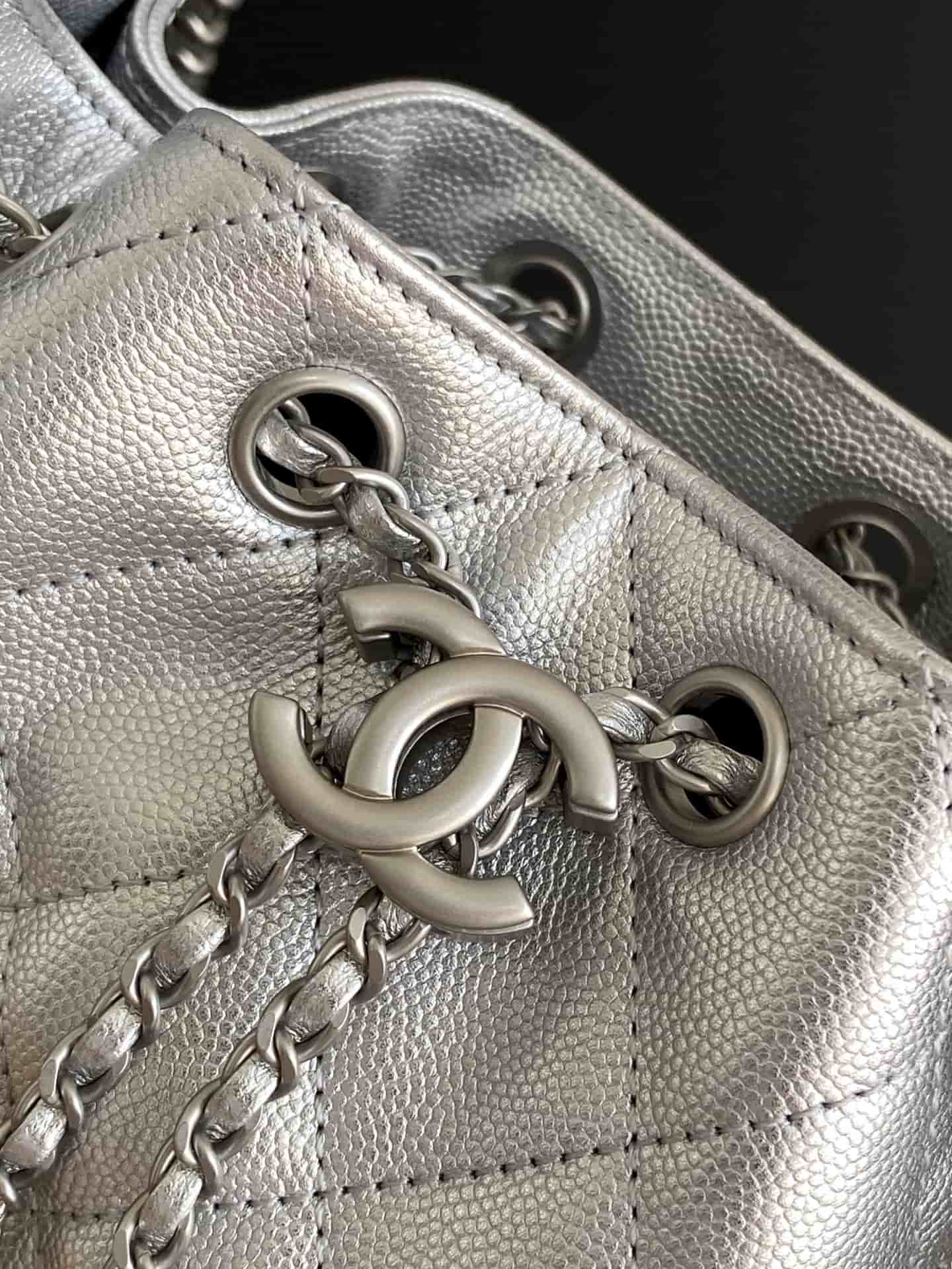 Chanel 25 Mini Hobo handbag AS5631 Grained calfskin & Silver-tone metal Silver A