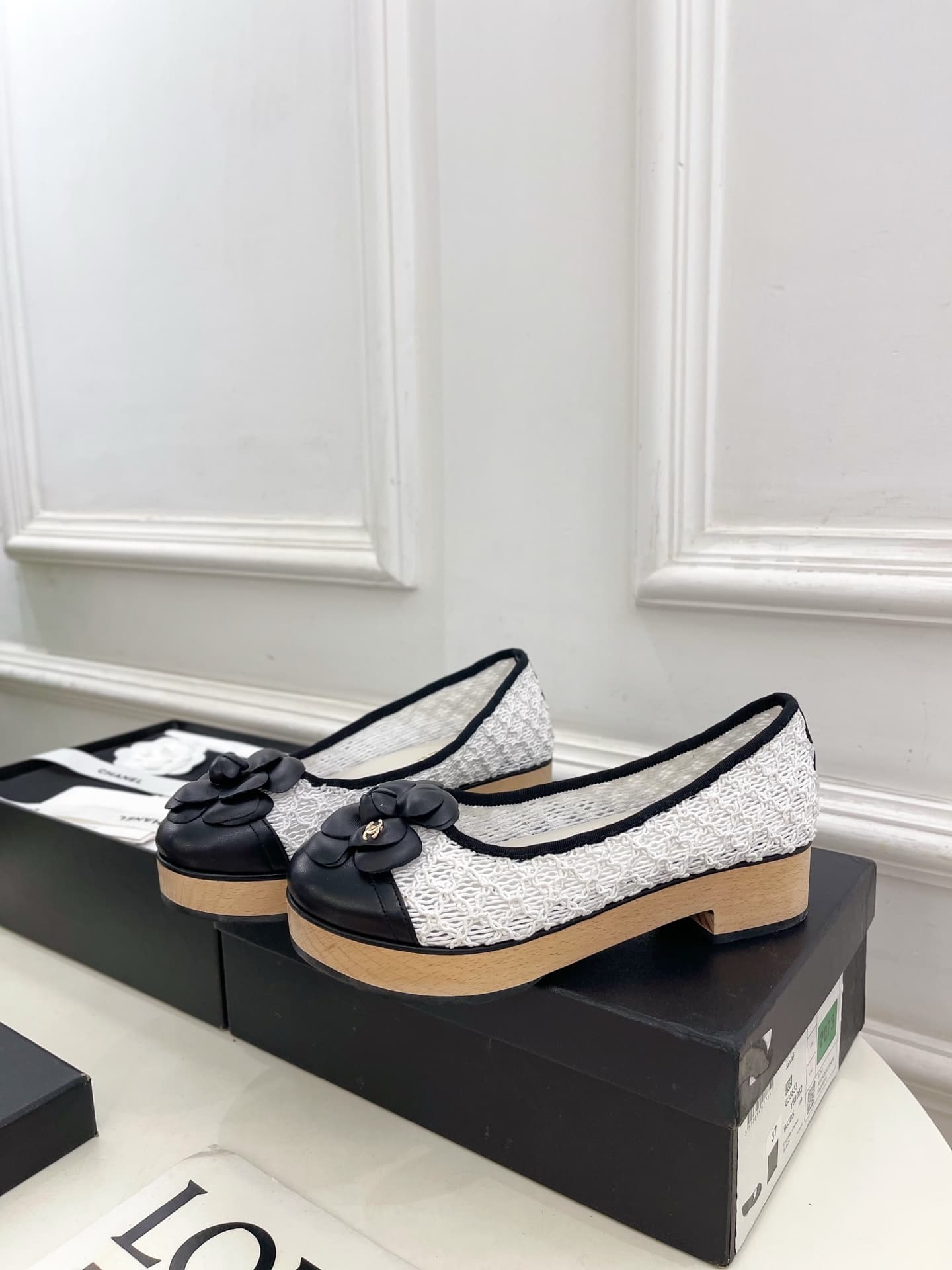 Chanel Flats shoes Women