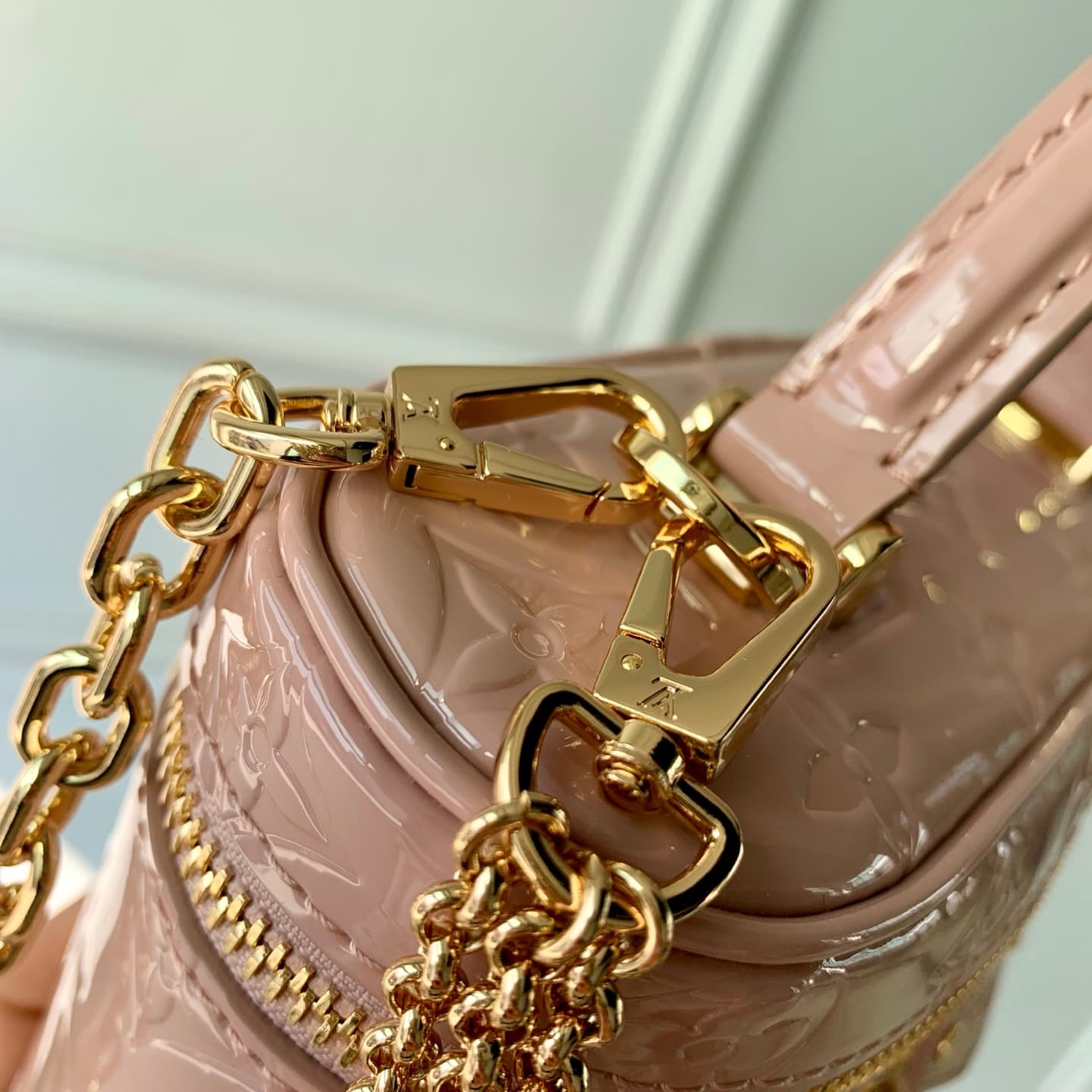 Louis Vuitton Vanity Chain Pouch Desert Sand Varnished cowhide leather M27169 High