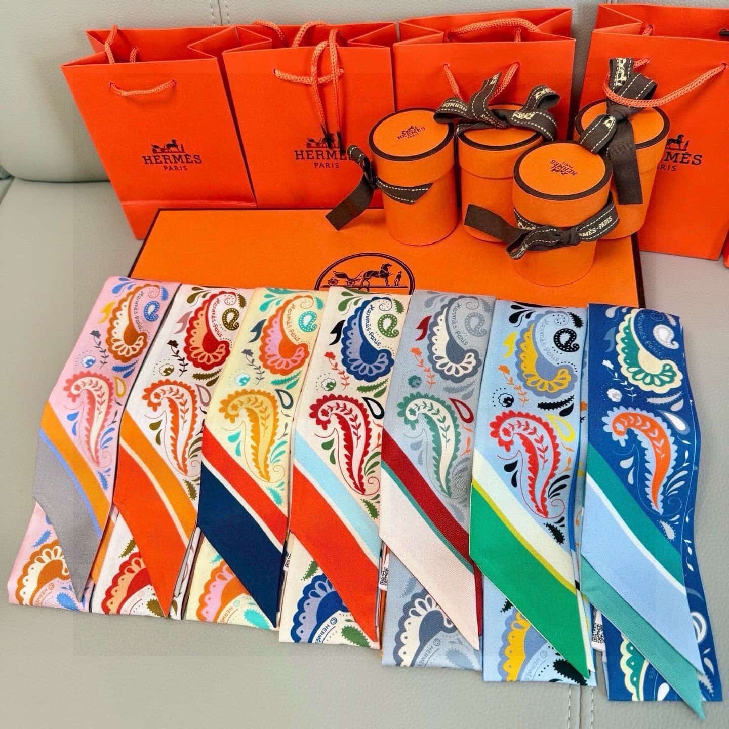 Hermes Guepards Bandana Twilly