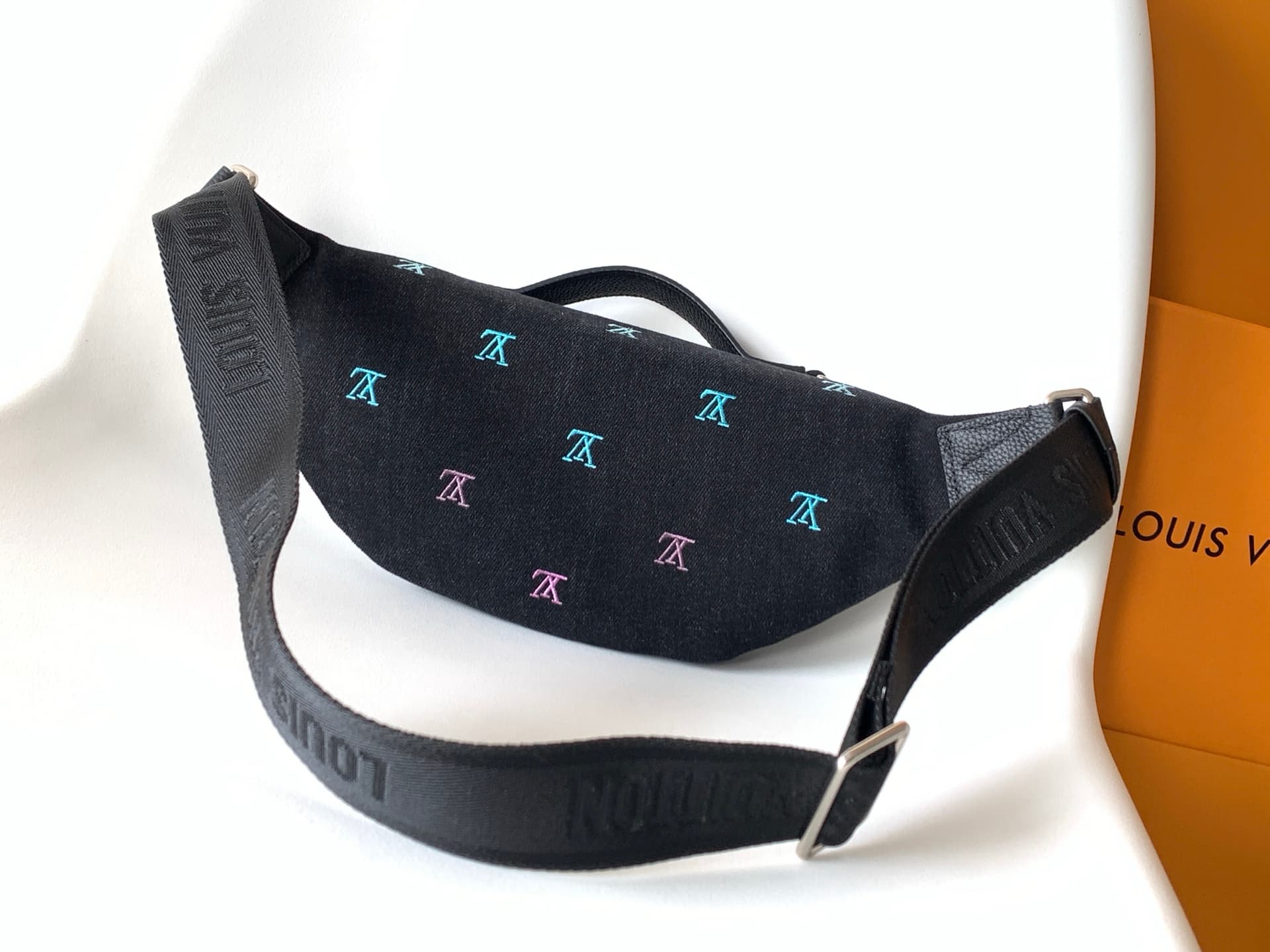 Louis Vuitton Rush Bumbag Black-washed denim M13961 High