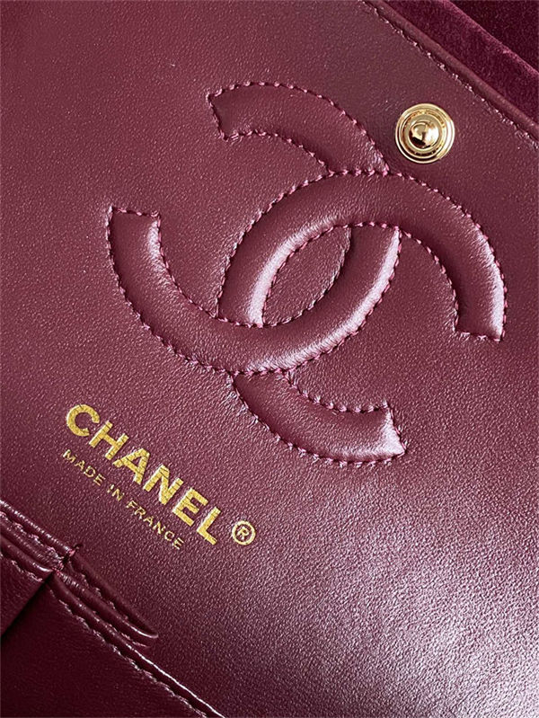 Medium CLASSIC HANDBAG Suede Gold Metal Burgundy A