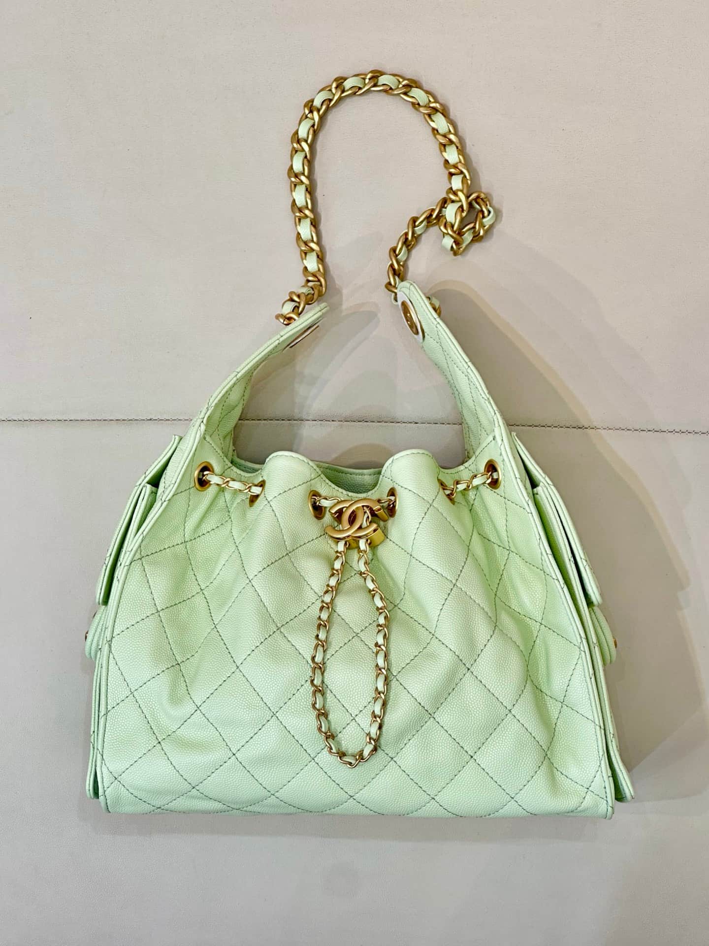 Chanel 25 Small Hobo handbag AS5293 Grained Calfskin & Gold-tone Metal Green TOP