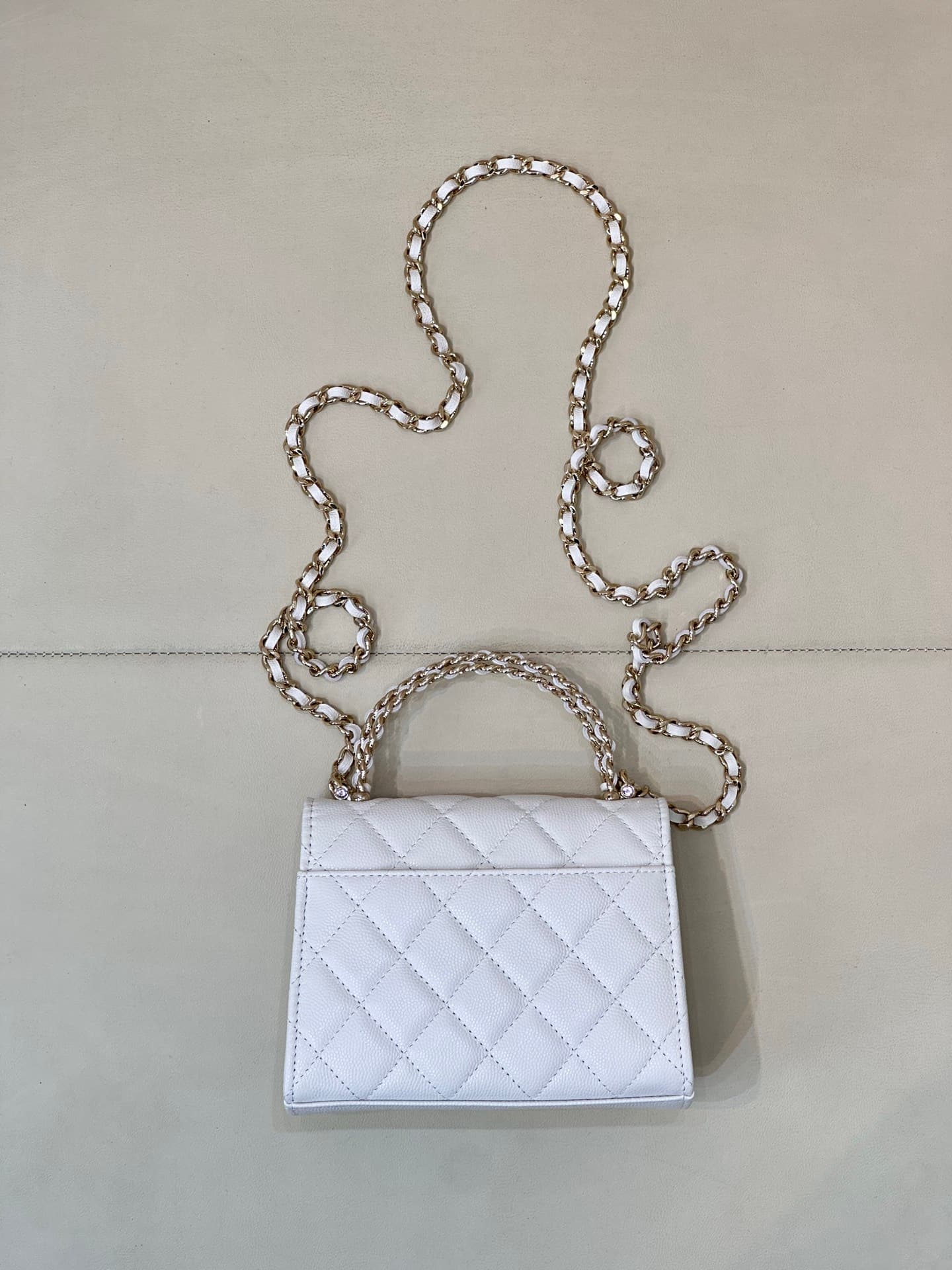 Chanel Clutch with chain Grained Calfskin&Gold-Tone Metal White AP3236 TOP