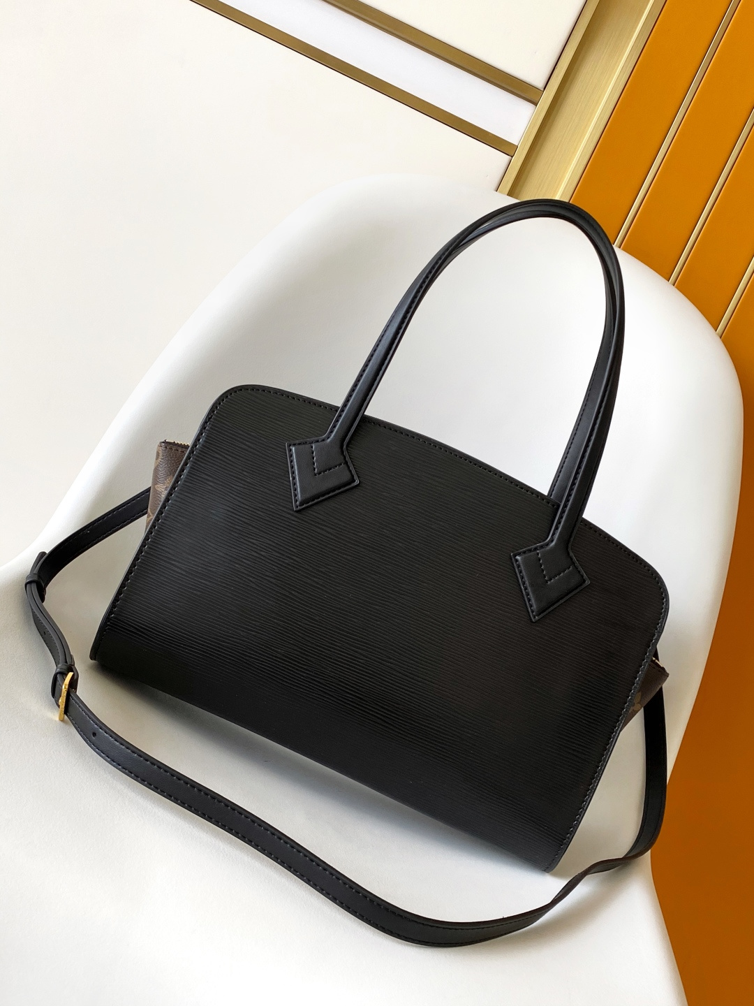 Louis Vuitton Varenne East West Black Epi leather M11791 High