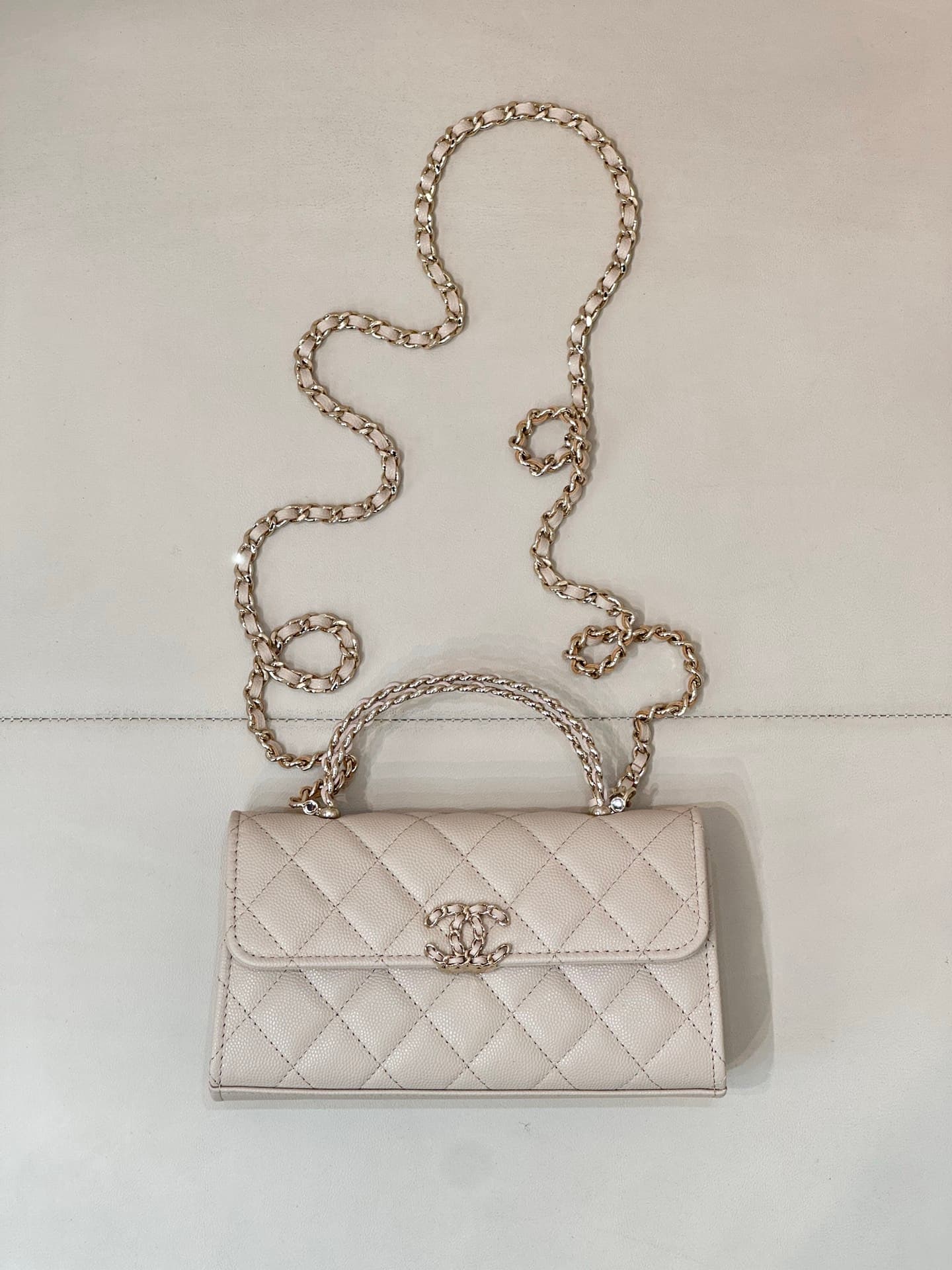 Chanel Clutch with chain Grained Calfskin&Gold-Tone Metal Beige AP3238 TOP