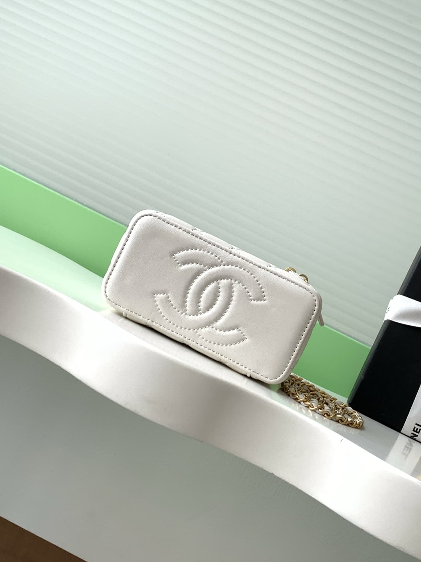 Chanel Vanity with Chain AP3940 Lambskin & Gold Metal White A