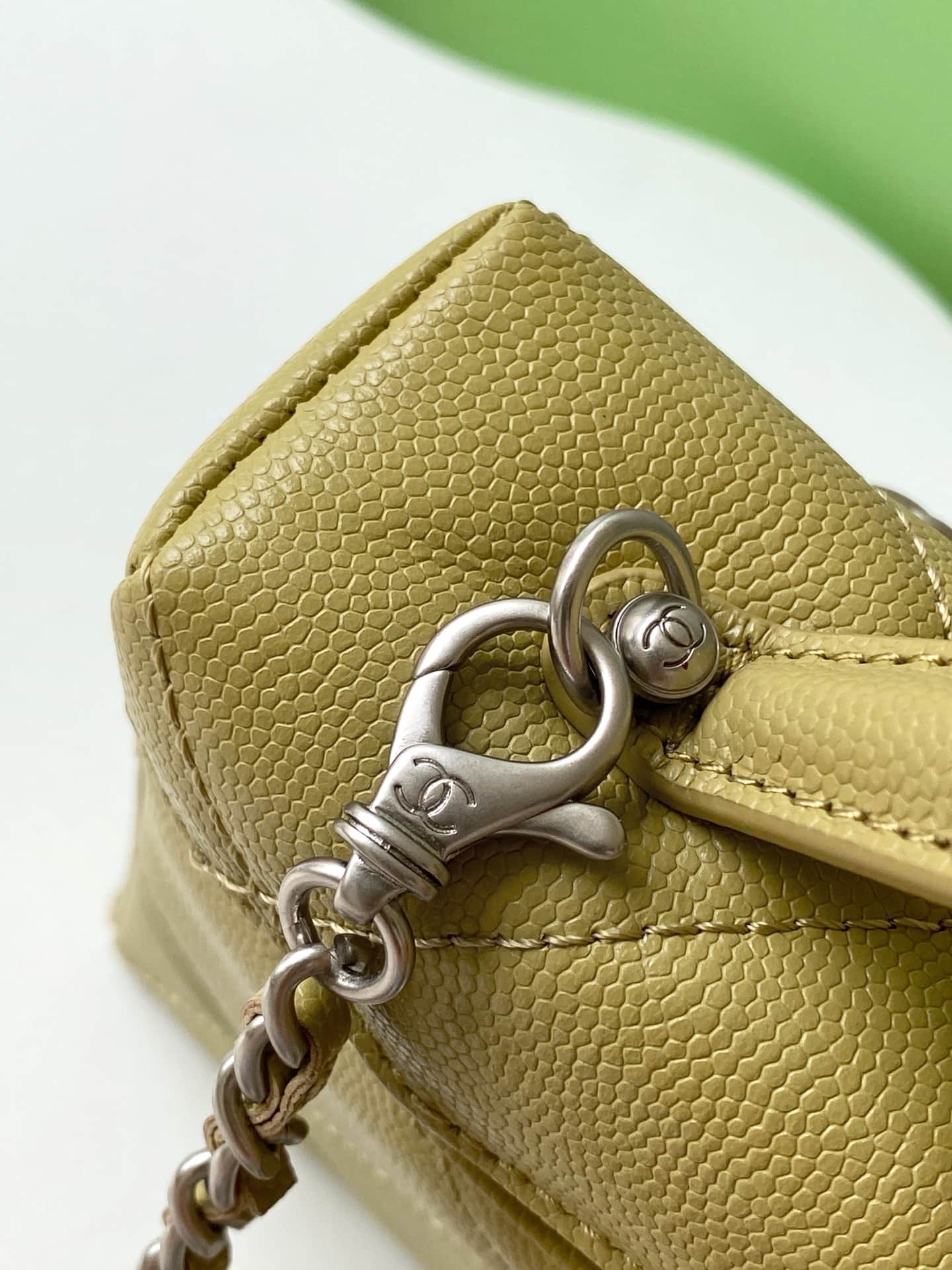 Chanel Vanity with Chain Grained Shiny Calfskin & Silver-Tone Metal Yellow AP4936 A
