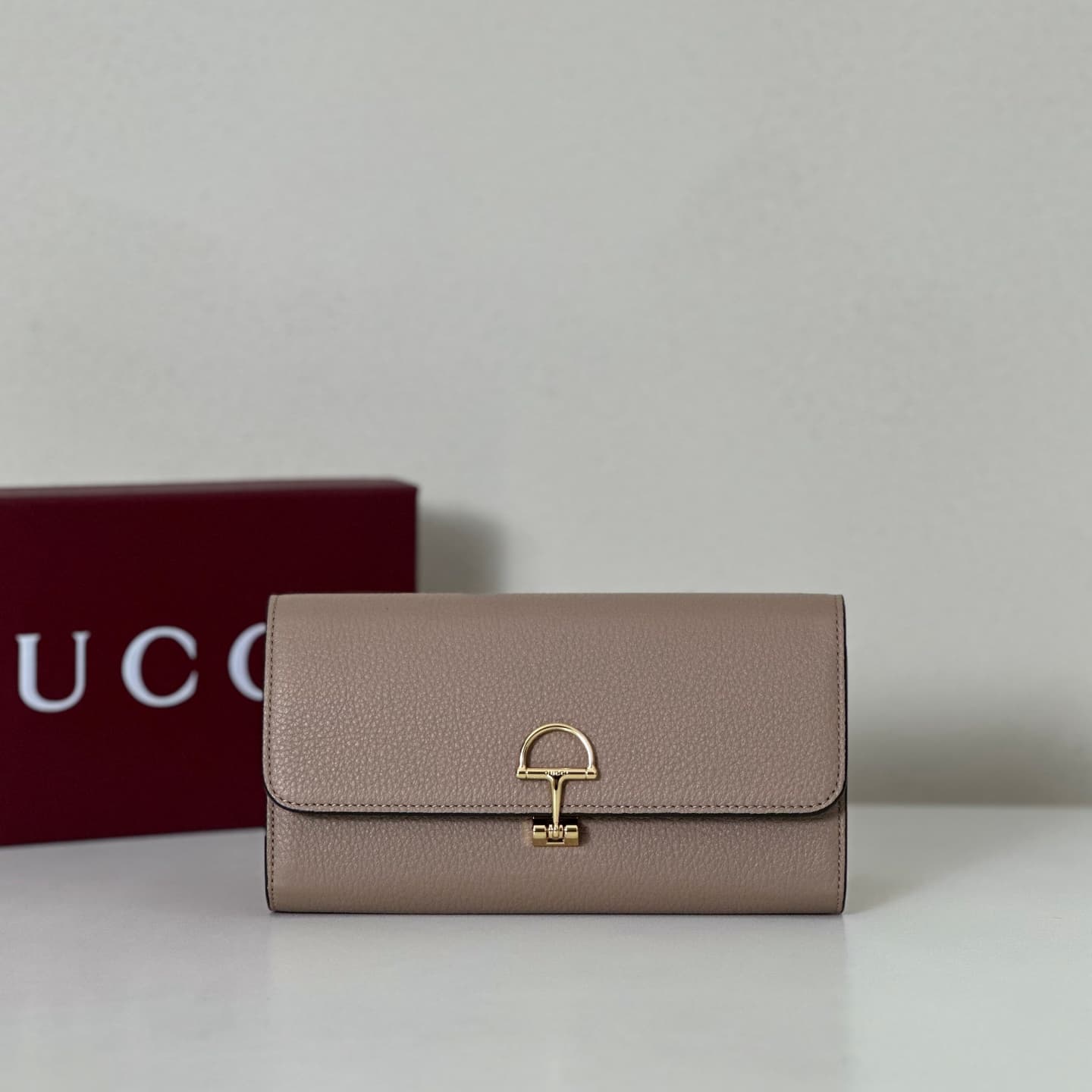 Gucci Softbit continental wallet ‎828147 Light Grey High