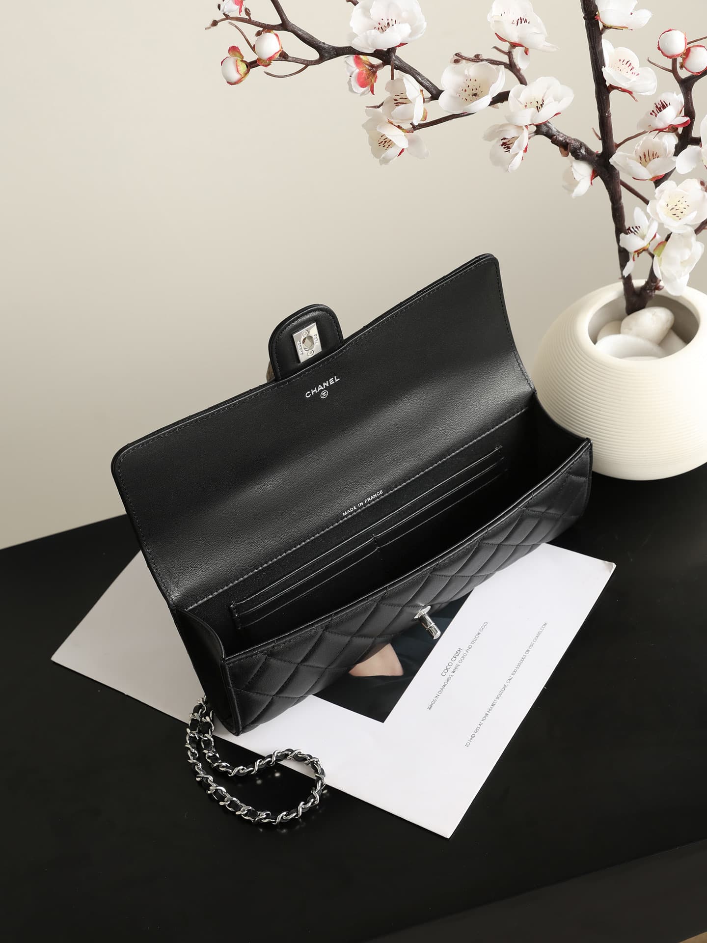 Chanel Clutch with chain Lambskin Calfskin & Silver-Tone Metal Black AP5280 A