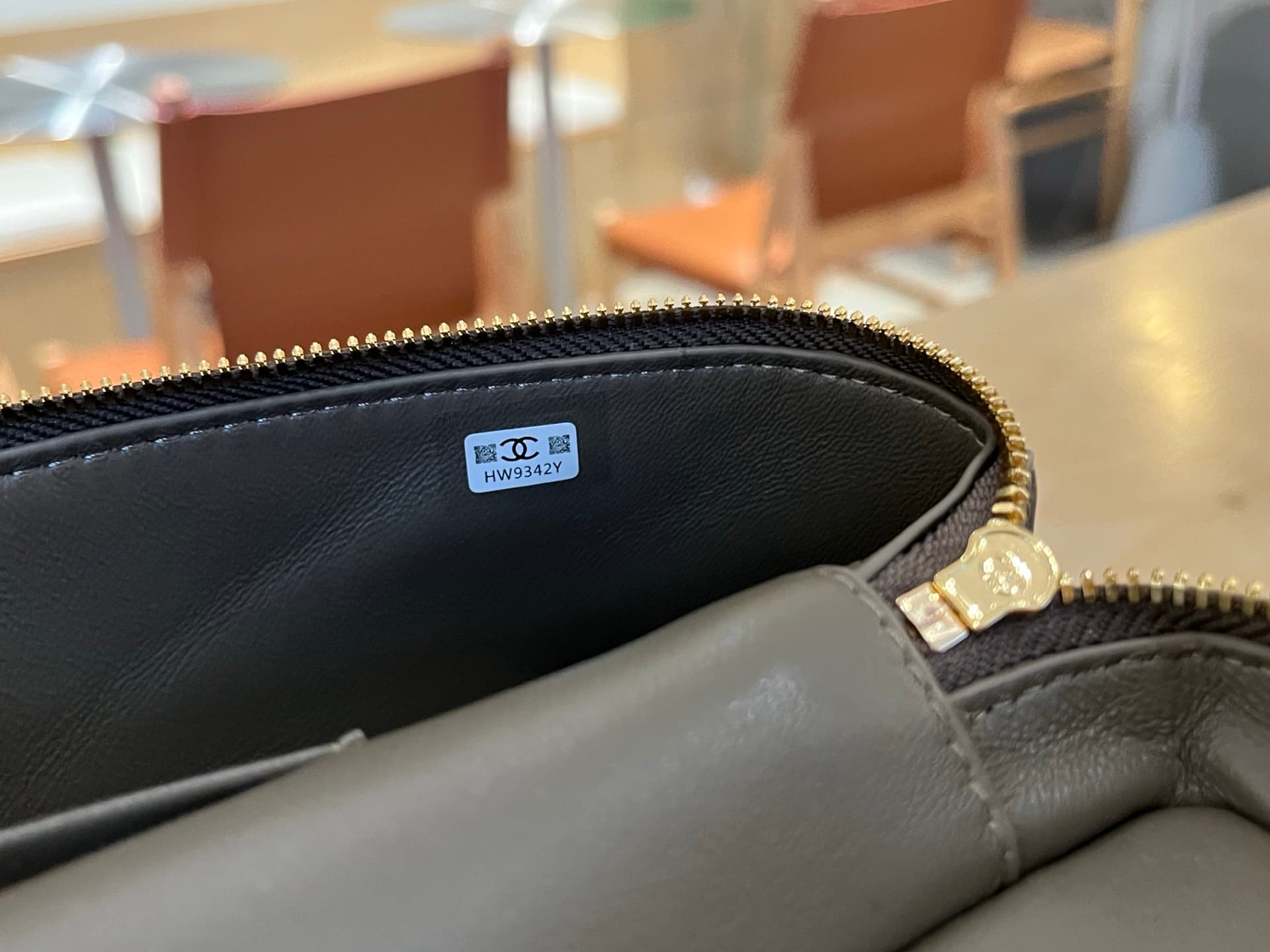 Chanel Vanity with Chain Crocodile-embossed leather& Gold-Tone Metal Dark Khaki AP5438 A