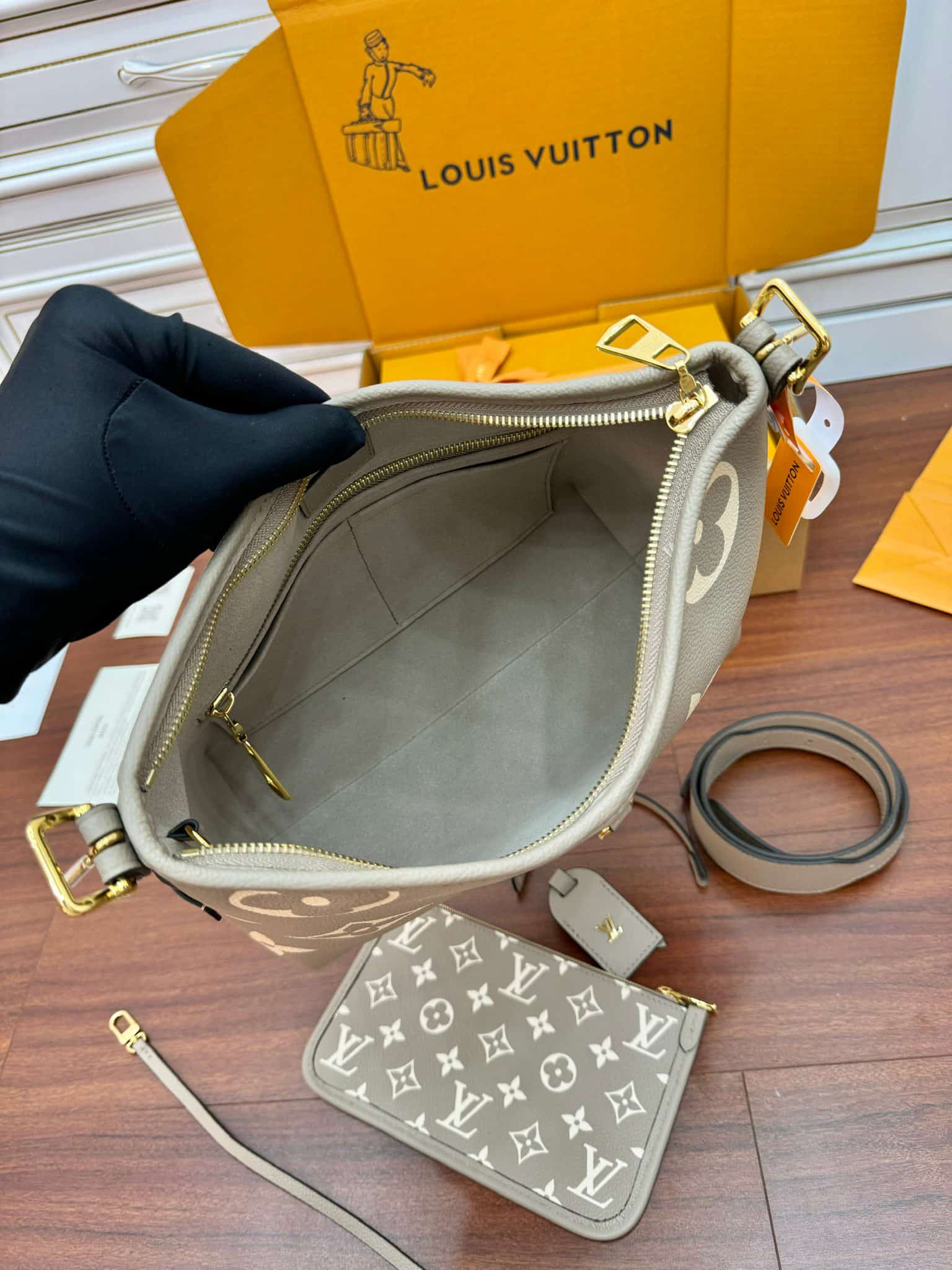 Louis Vuitton CarryAll PM Embossed supple grained cowhide leather M47180 Tourterelle Gray TOP