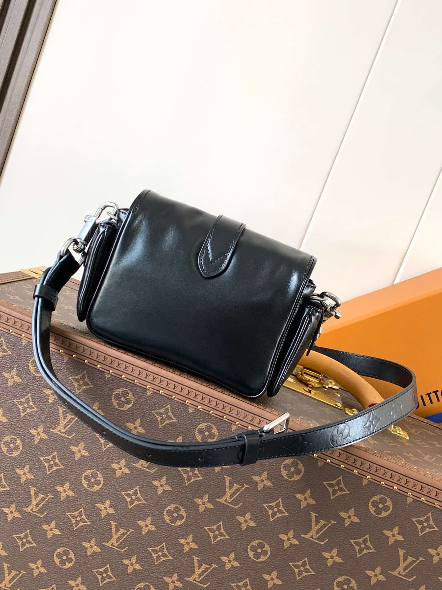 Louis Vuitton Cargo Wearable Wallet Black Calf leather M13989 High