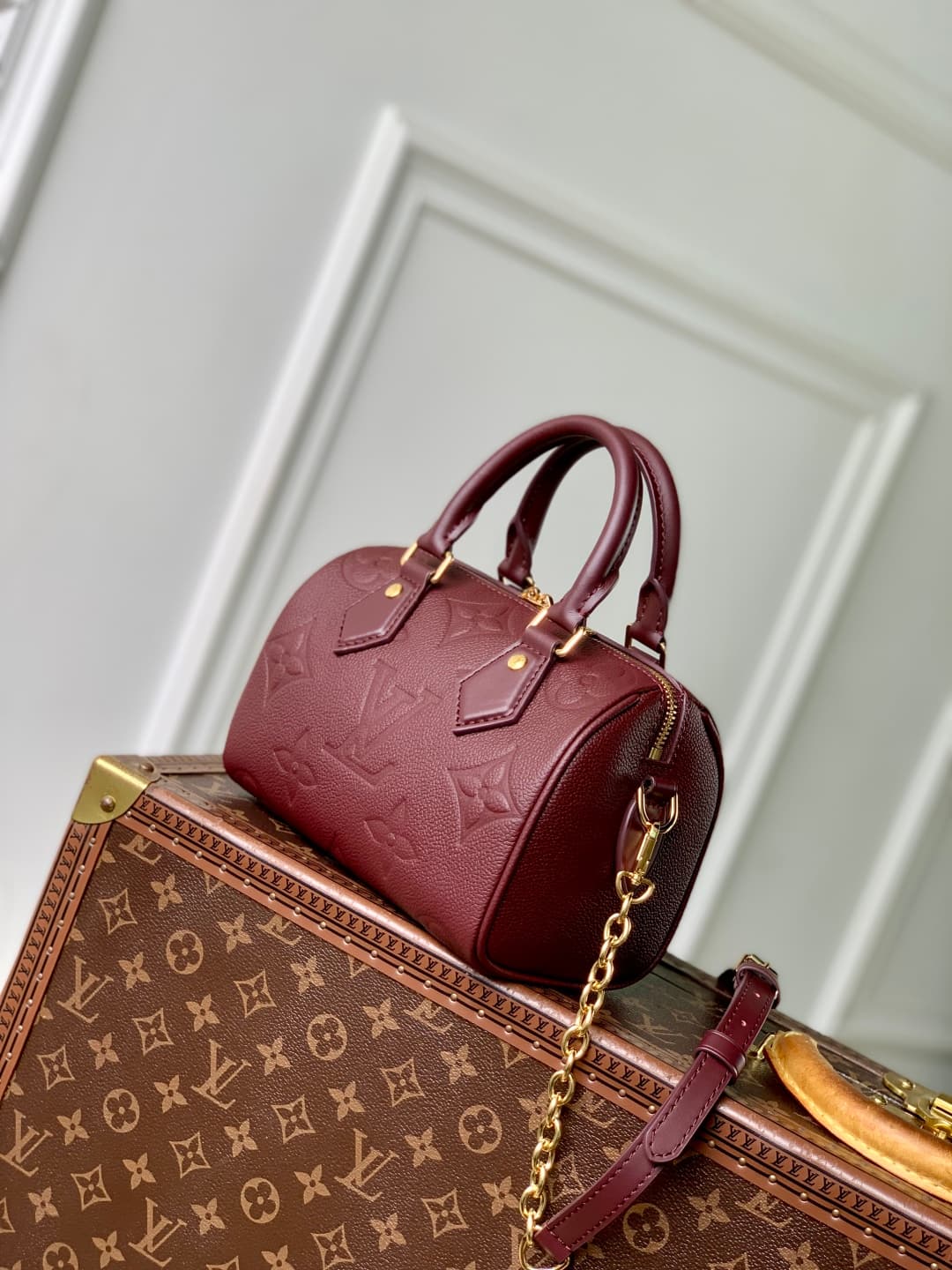 Louis Vuitton SPEEDY BANDOULIÈRE 20 Embossed grained cowhide leather M58953 Wine Red High