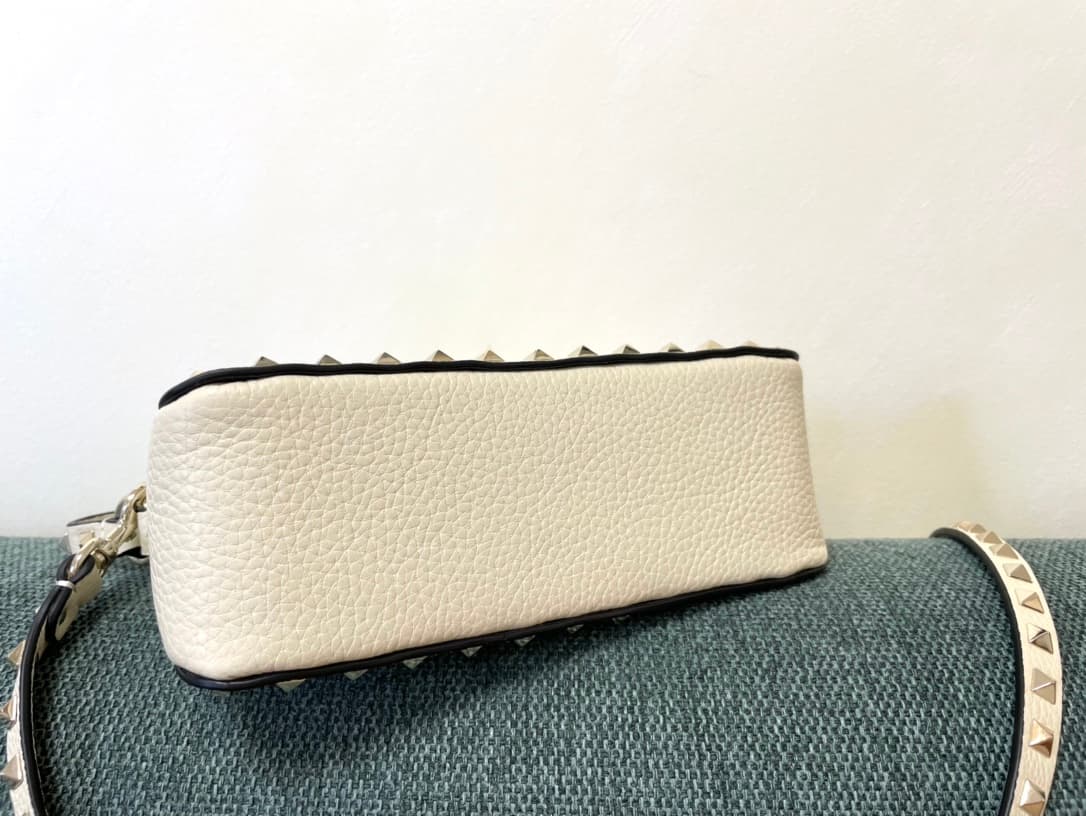 Valentino Garavani Mini Rockstud crossbody bag in White Grained Calfskin High