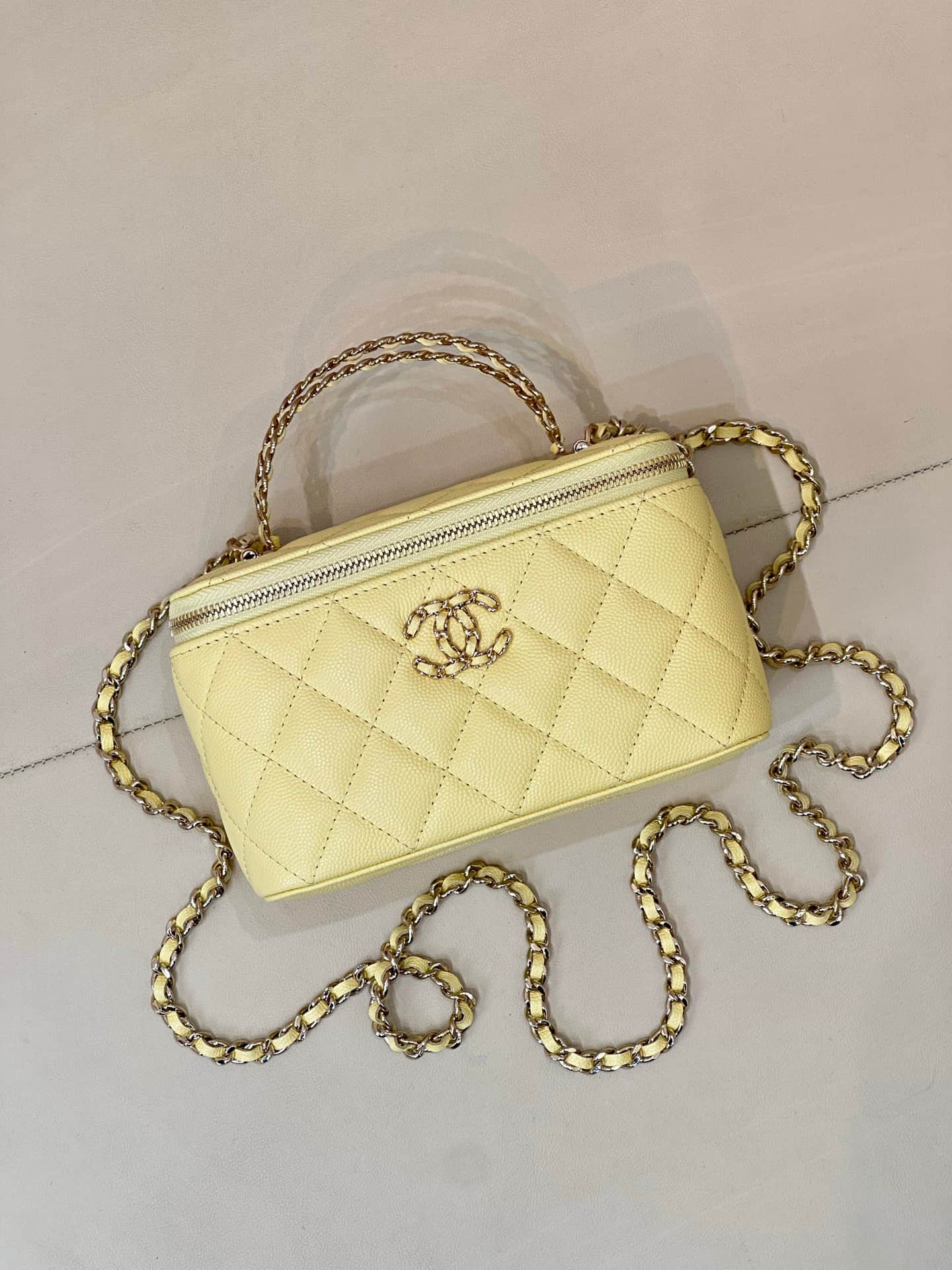 Chanel Classic Top Handle Vanity Case Grained Calfskin& Gold-Tone Metal Yellow AP5182 TOP