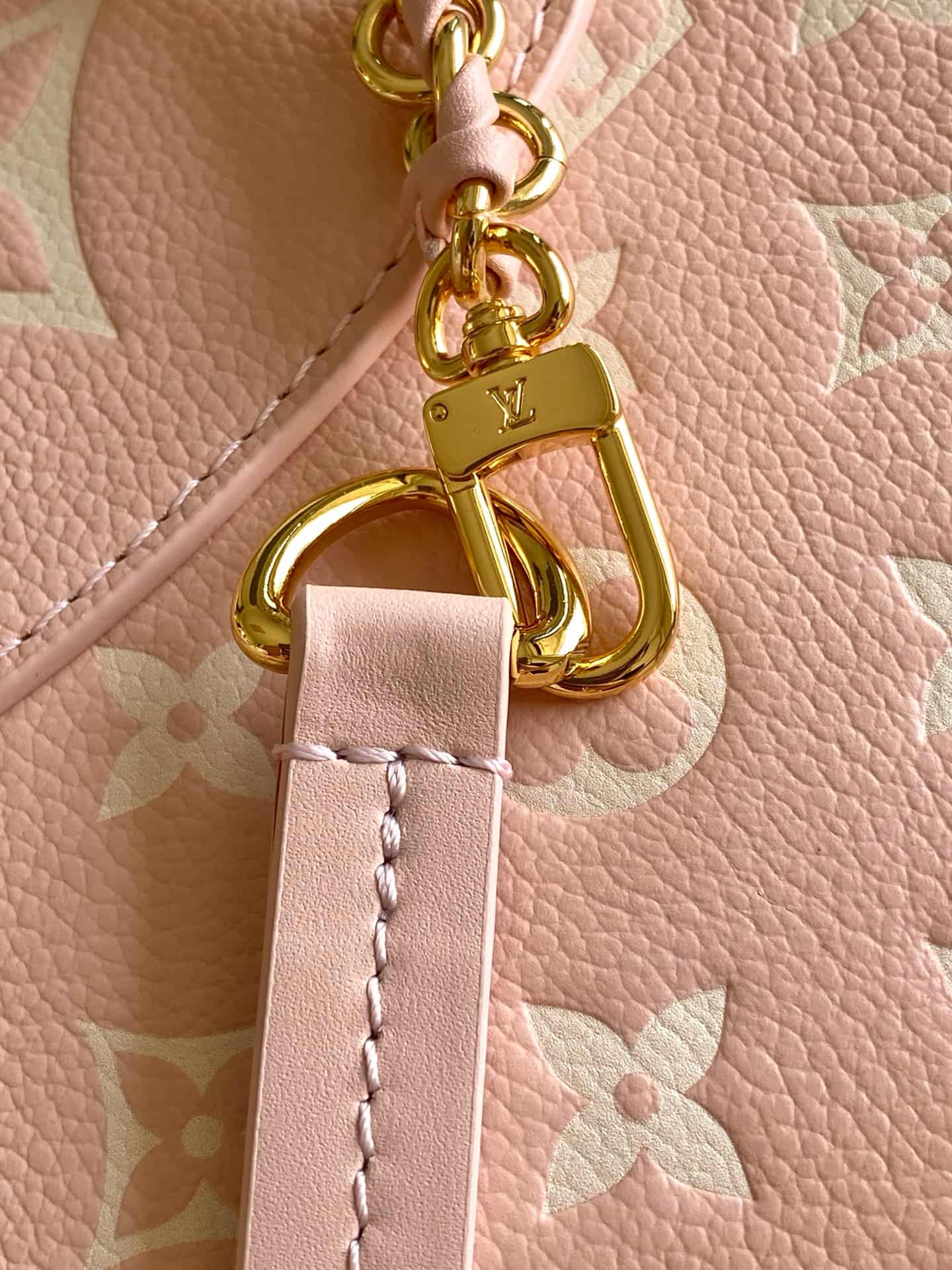 Louis Vuitton Backup Pink/Quartz Pink/Beige Embossed grained cowhide leather M12987 High