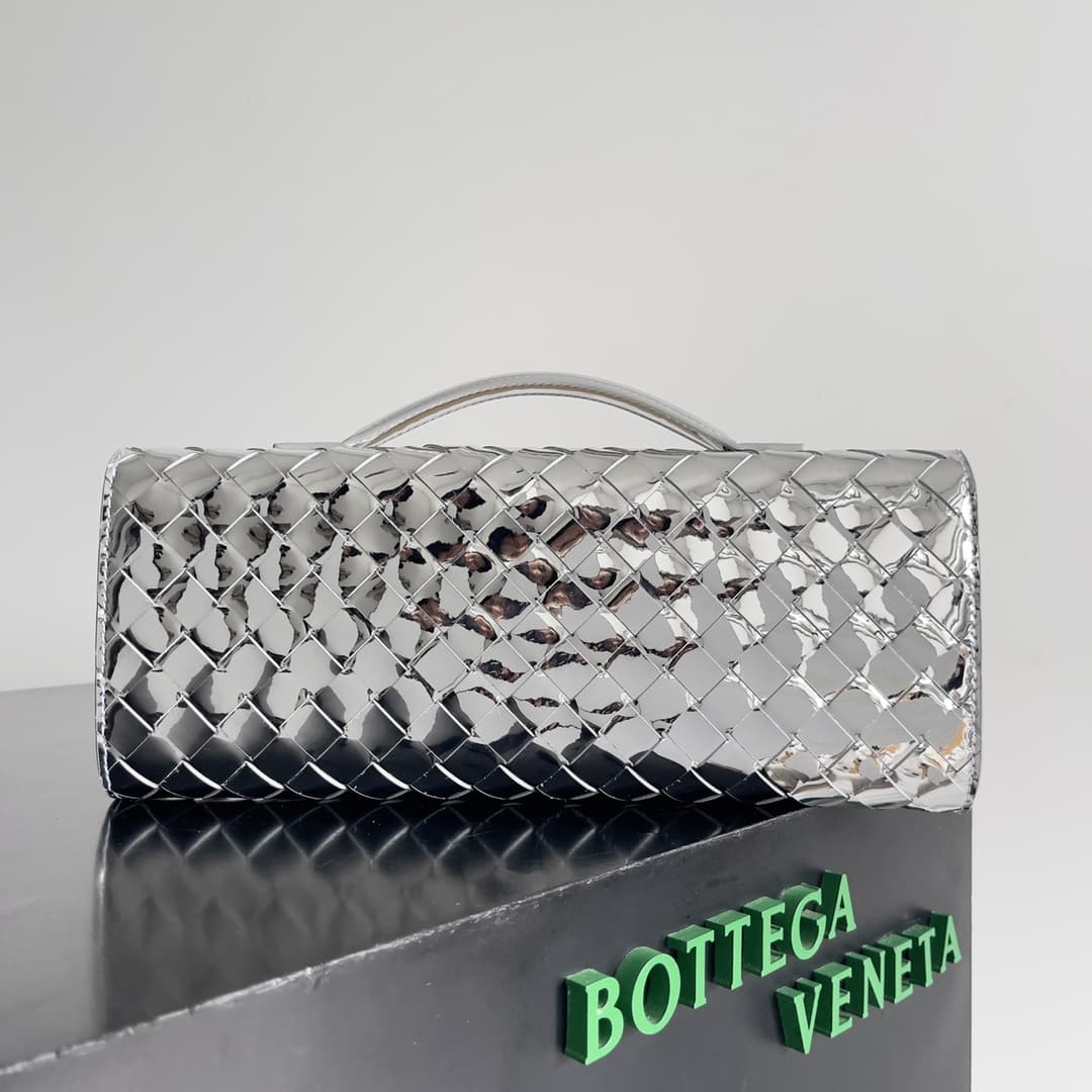 BV Long Clutch Andiamo With Handle Lambskin TOP
