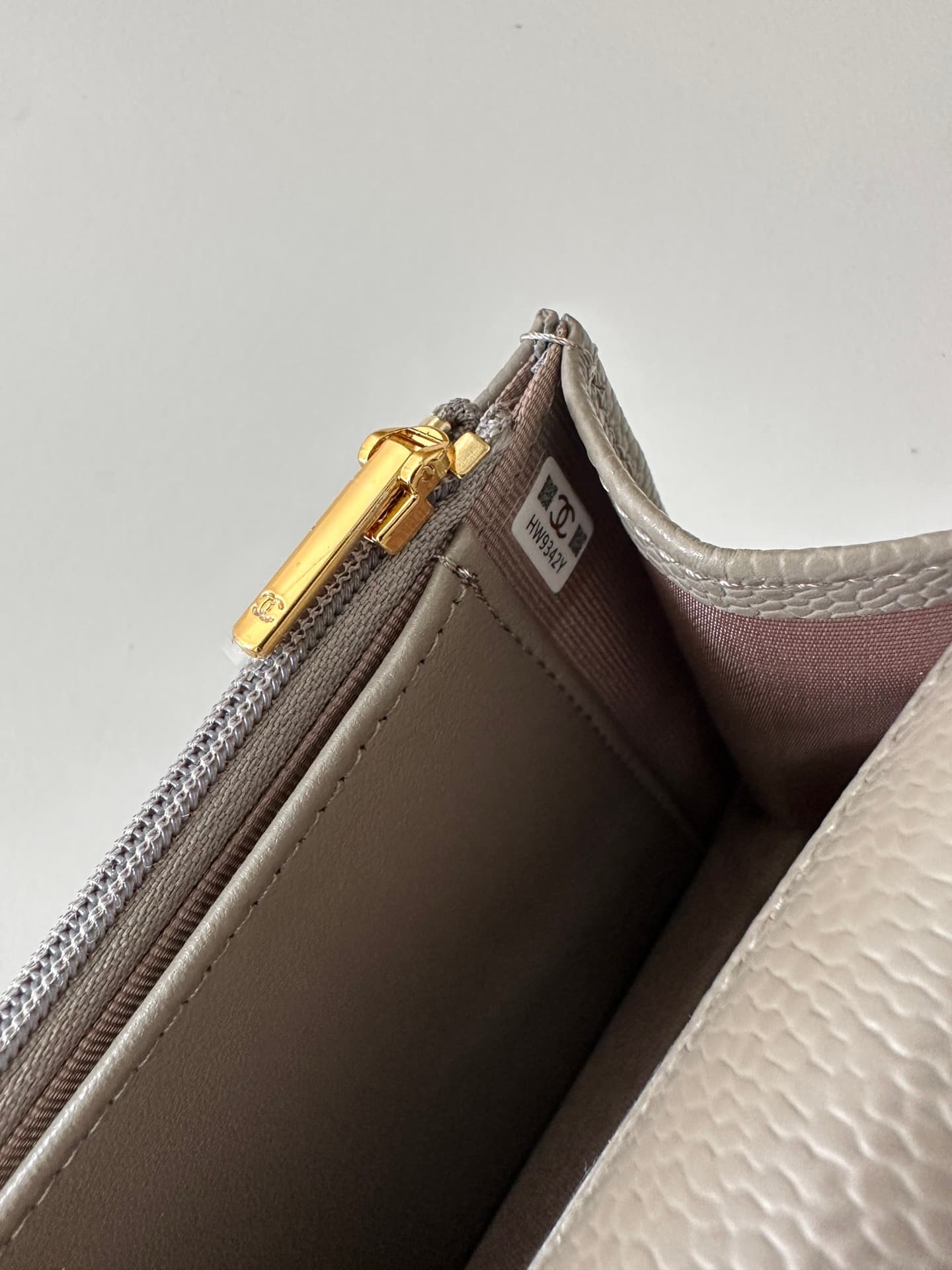 Chanel Classic Wallet on Chain Grained Shiny Calfskin & Gold-Tone Metal AP4241 Grey High