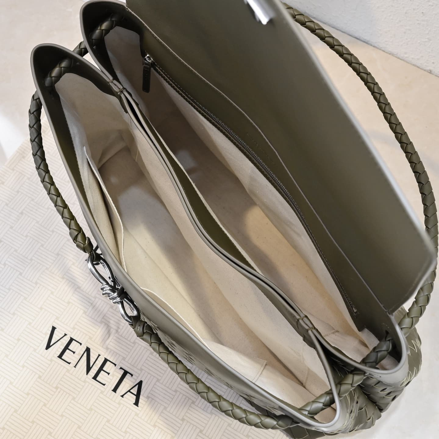 BV Large Andiamo Messenger High